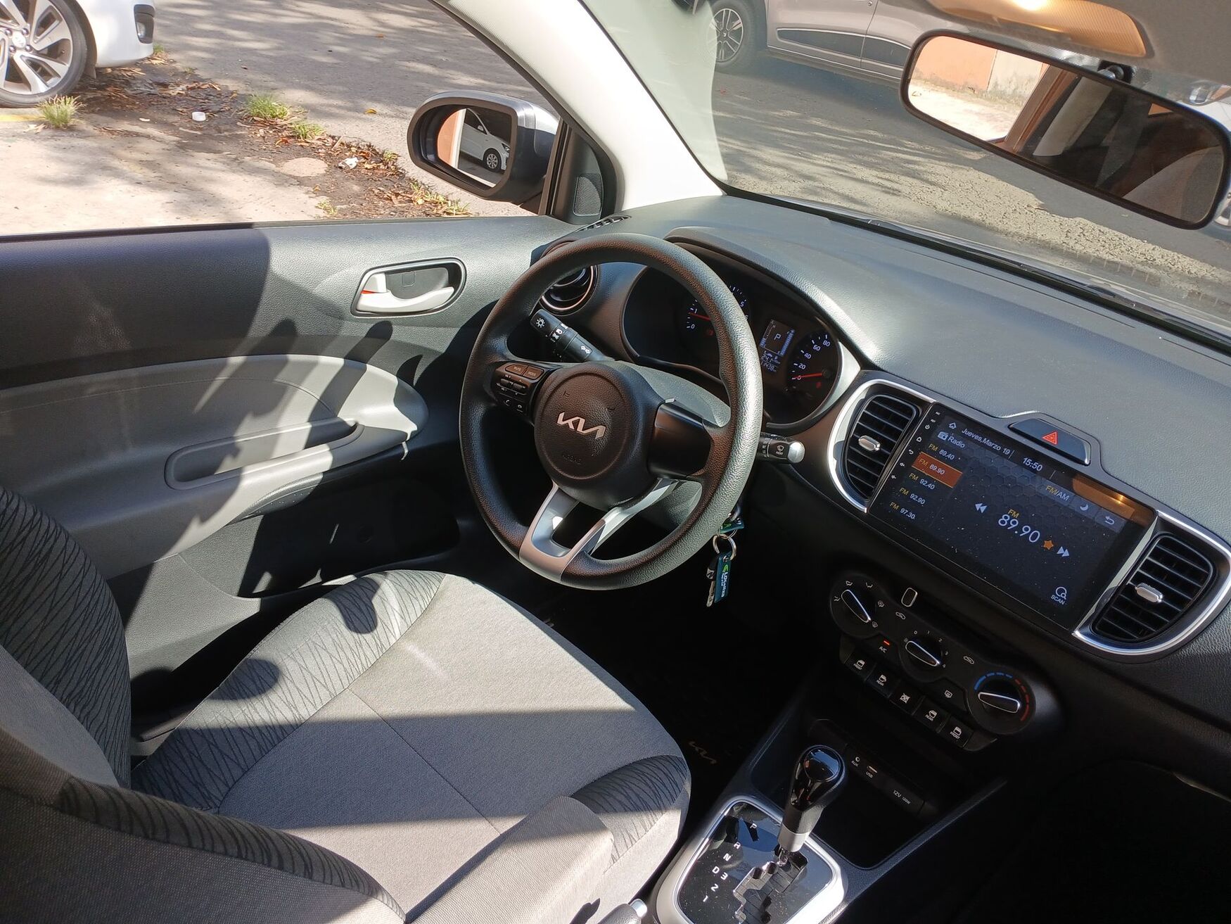 Kia - Soluto - 2025 image number 11