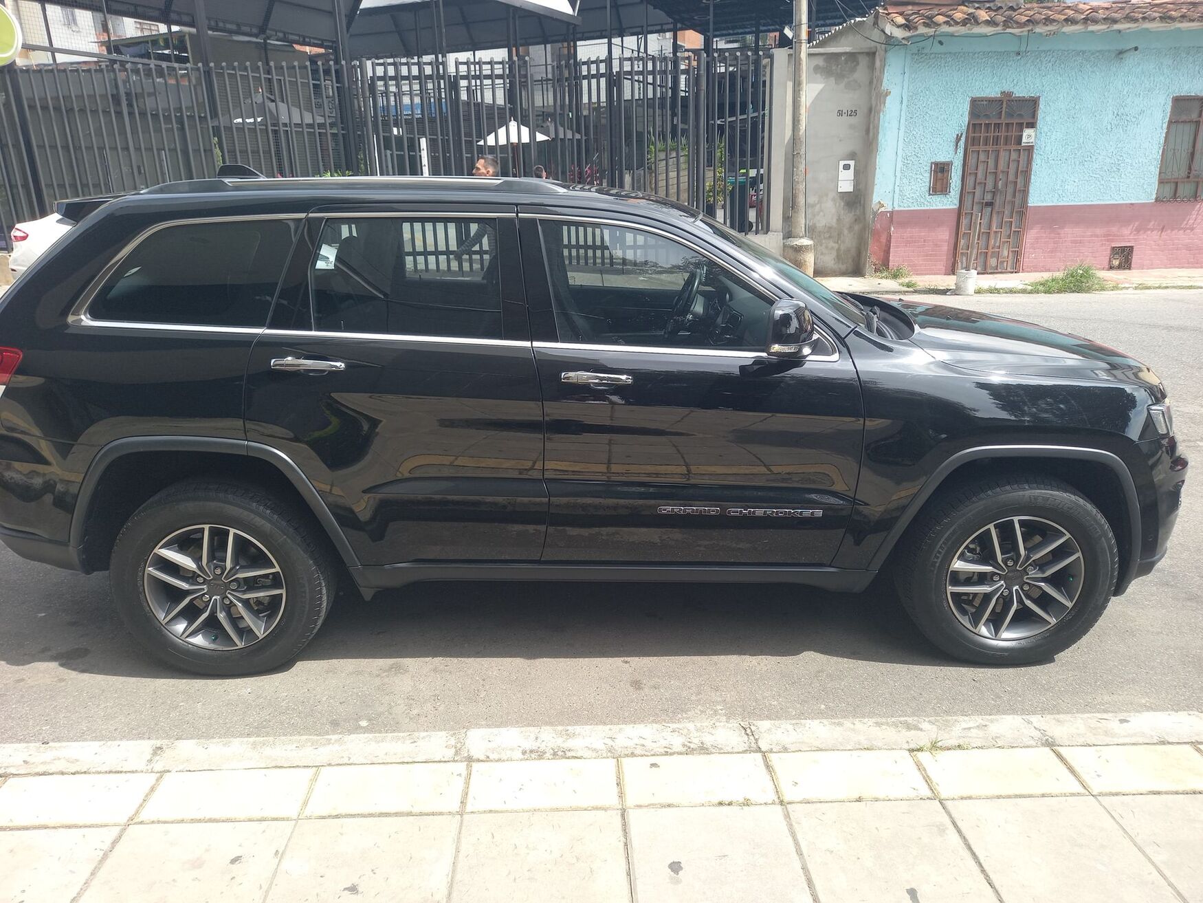 Jeep - Grand Cherokee - 2021 image number 10