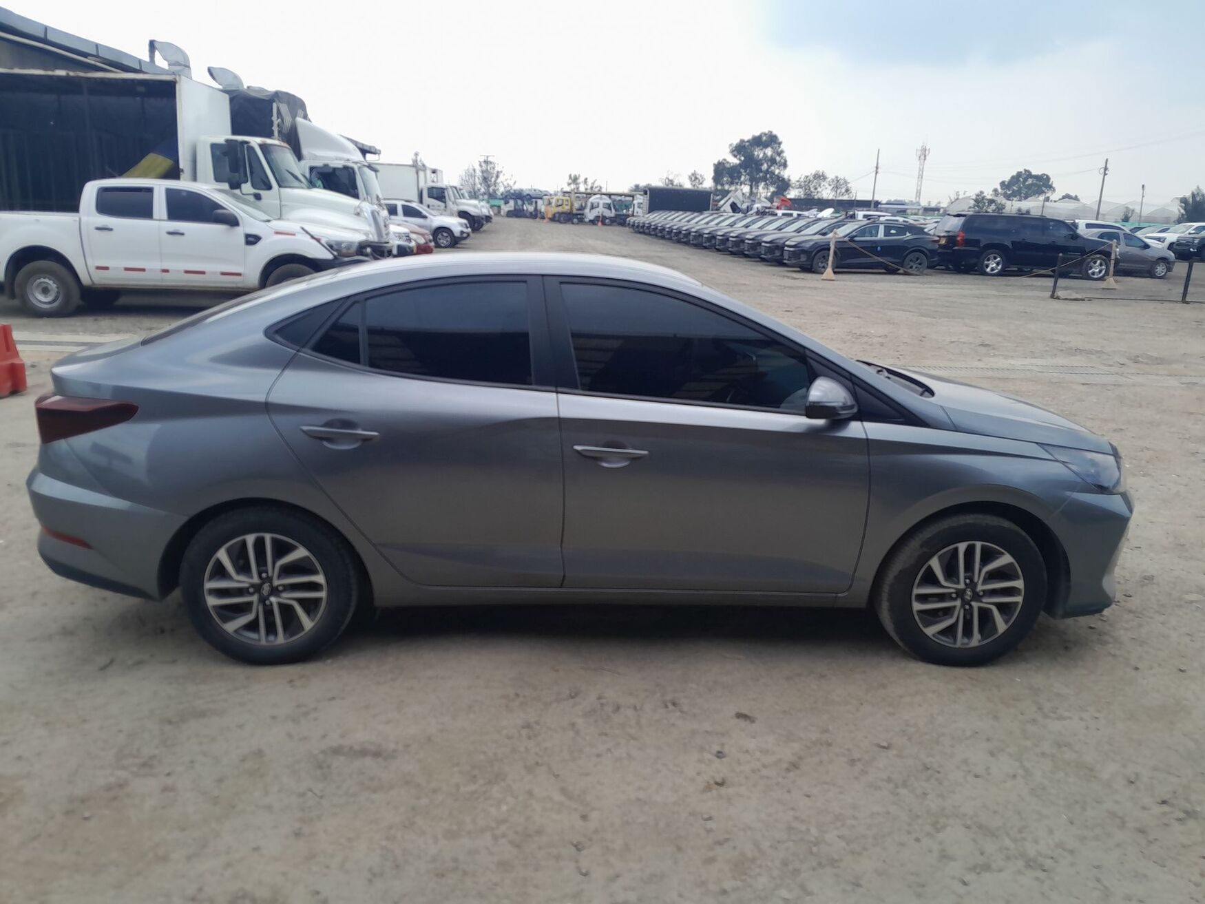 Hyundai - HB20S Accent - 2024 image number 10