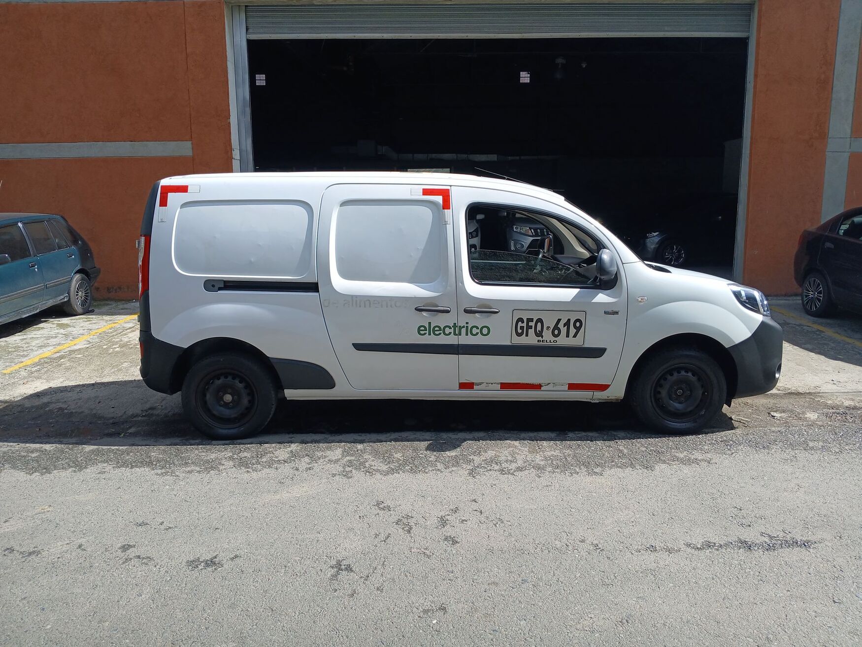 Renault - Kangoo ZE - 2019 image number 10