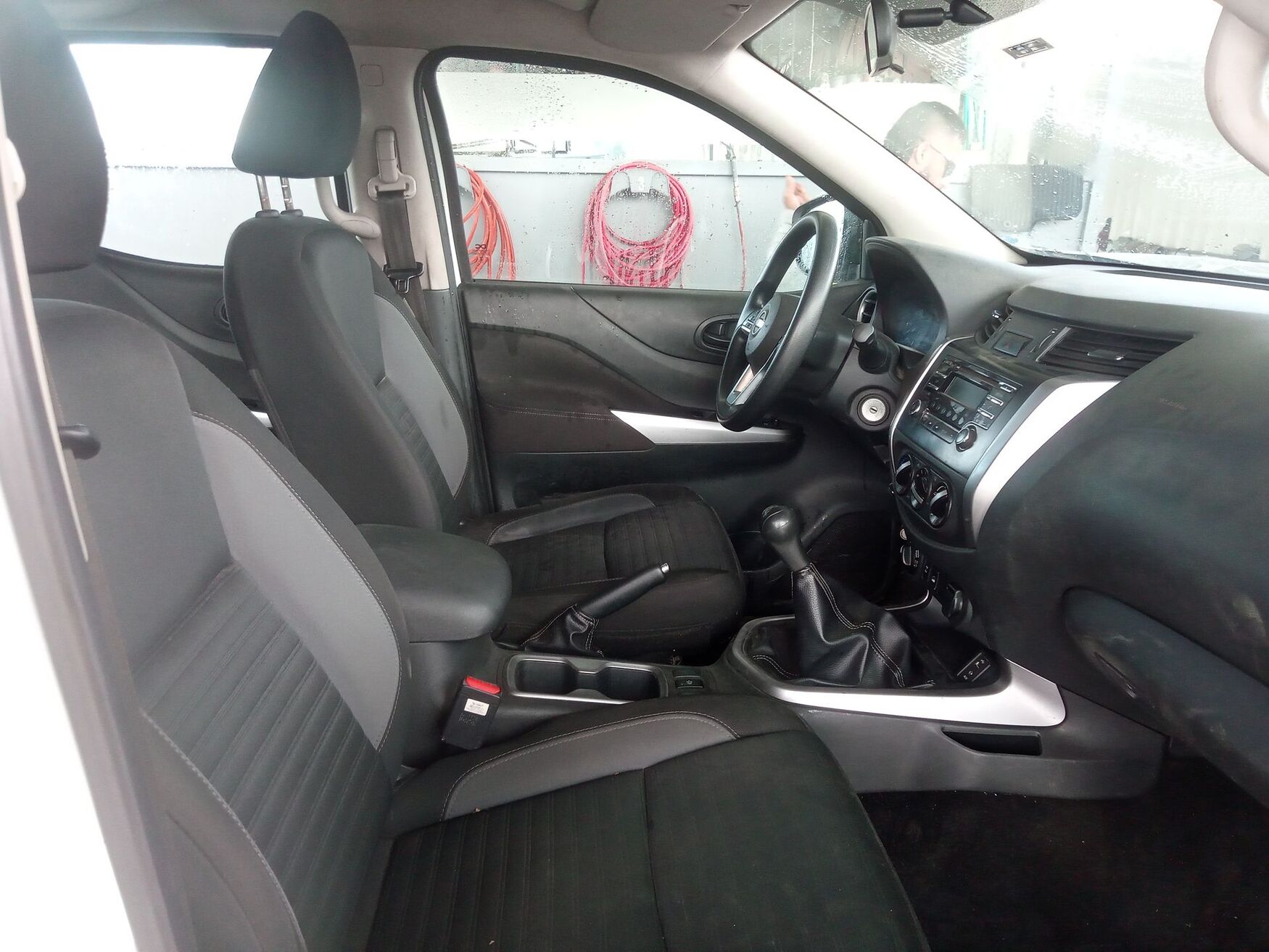 Nissan - Frontier - 2025 image number 2