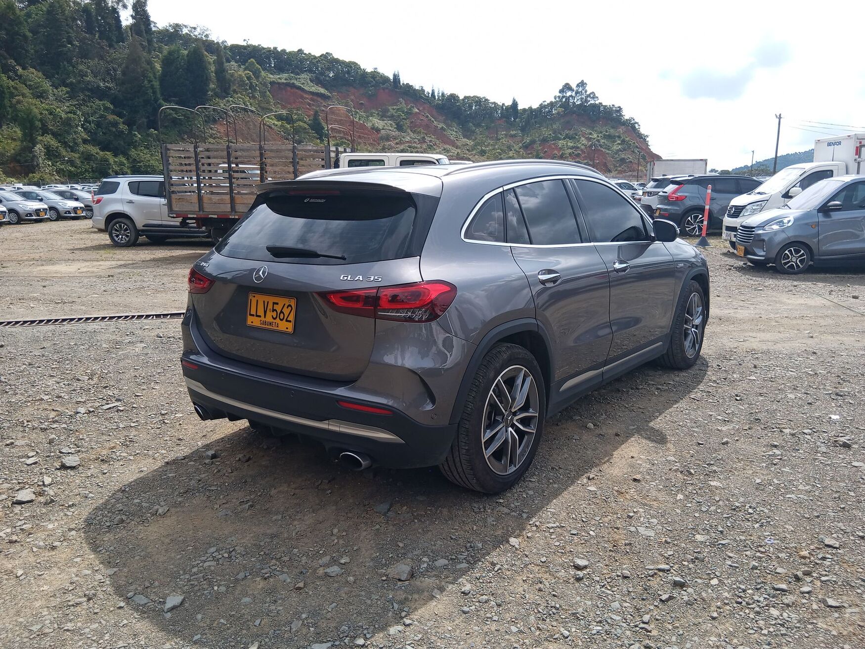 Mercedes Benz - GLA35 - 2022 image number 9