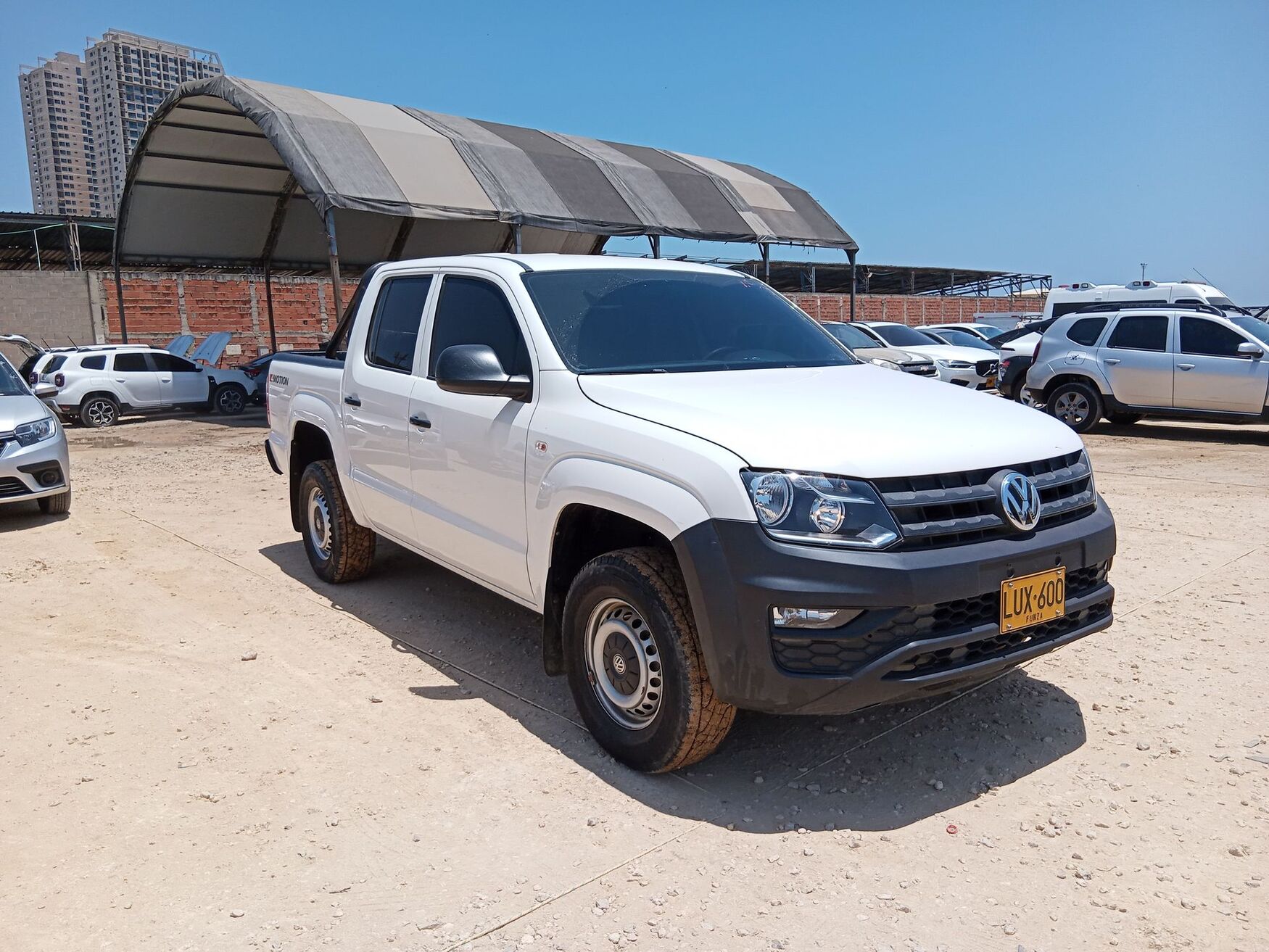 Volkswagen - Amarok - 2023 image number 1