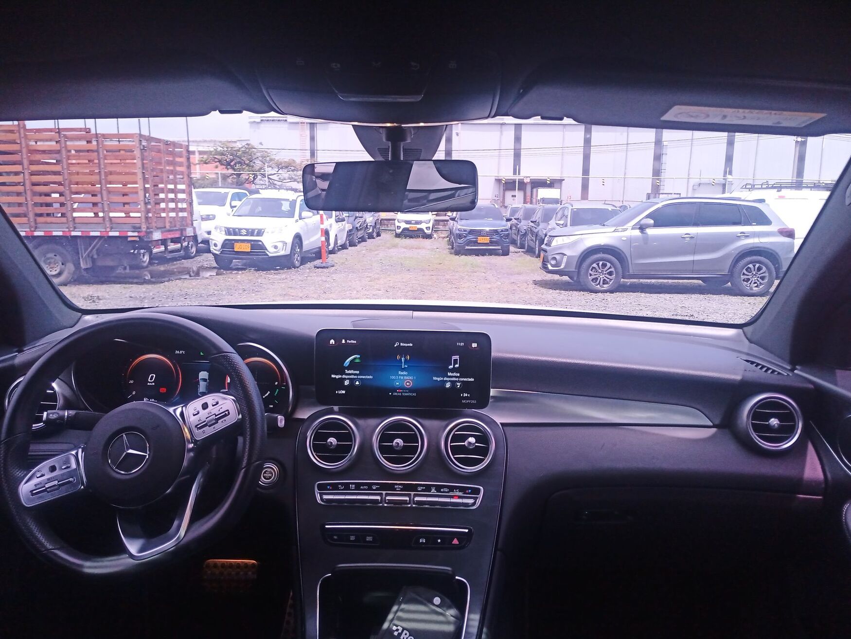 Mercedes Benz - GLC300E - 2022 image number 11