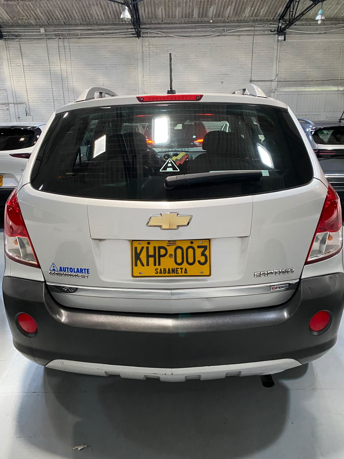 Chevrolet - Captiva - 2011 image number 0
