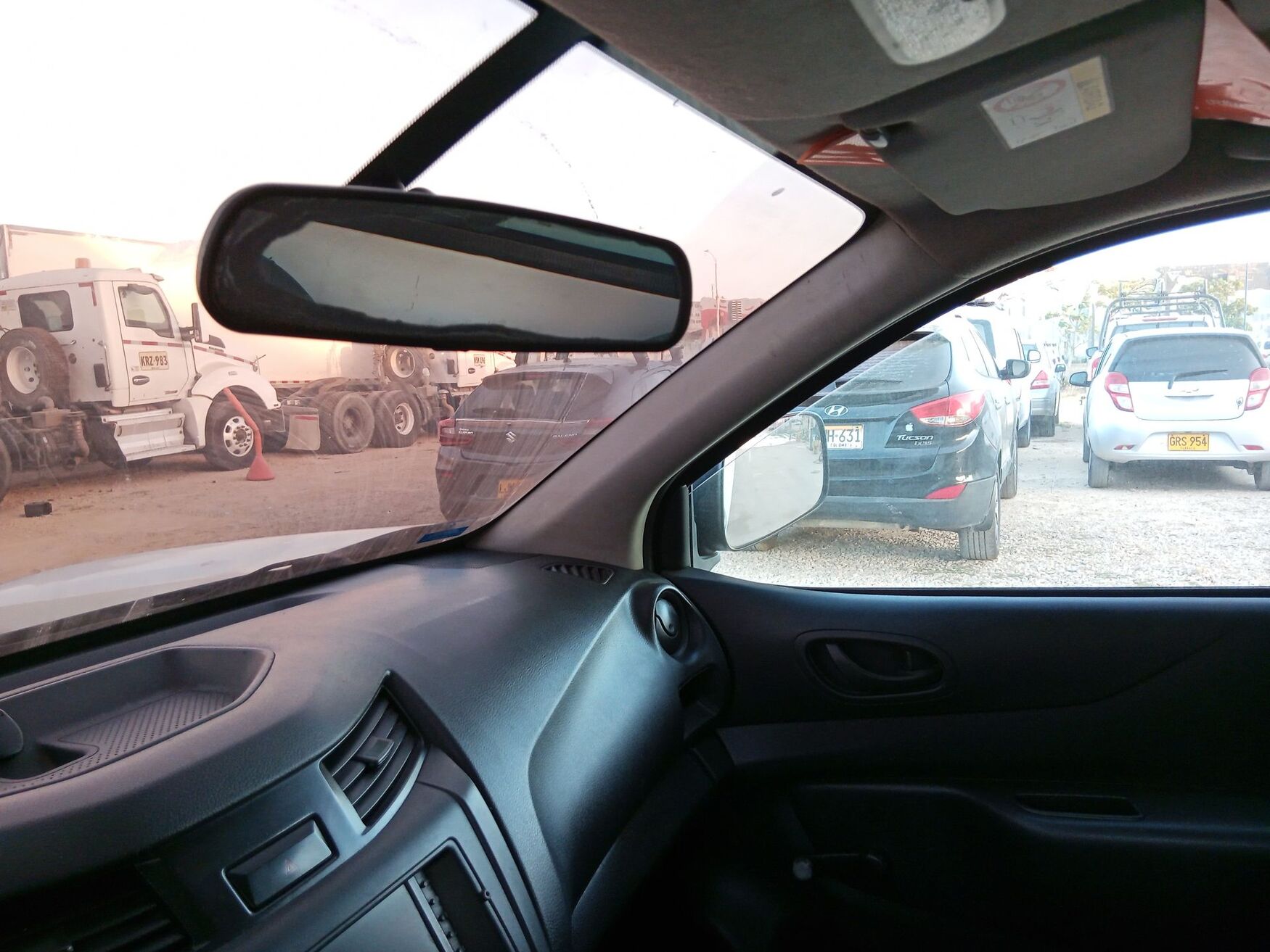 Nissan - Frontier - 2019 image number 2