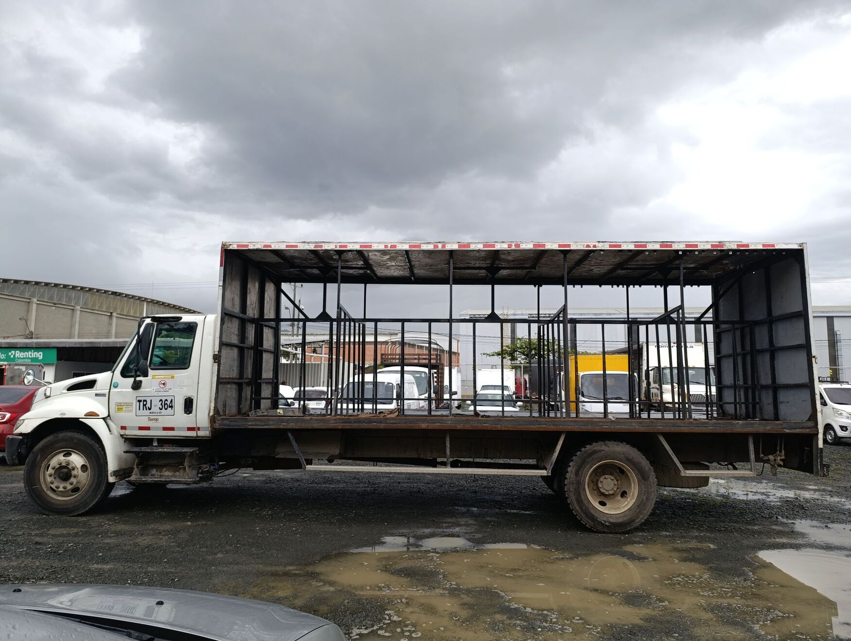 International - 4300 - 2012 image number 6