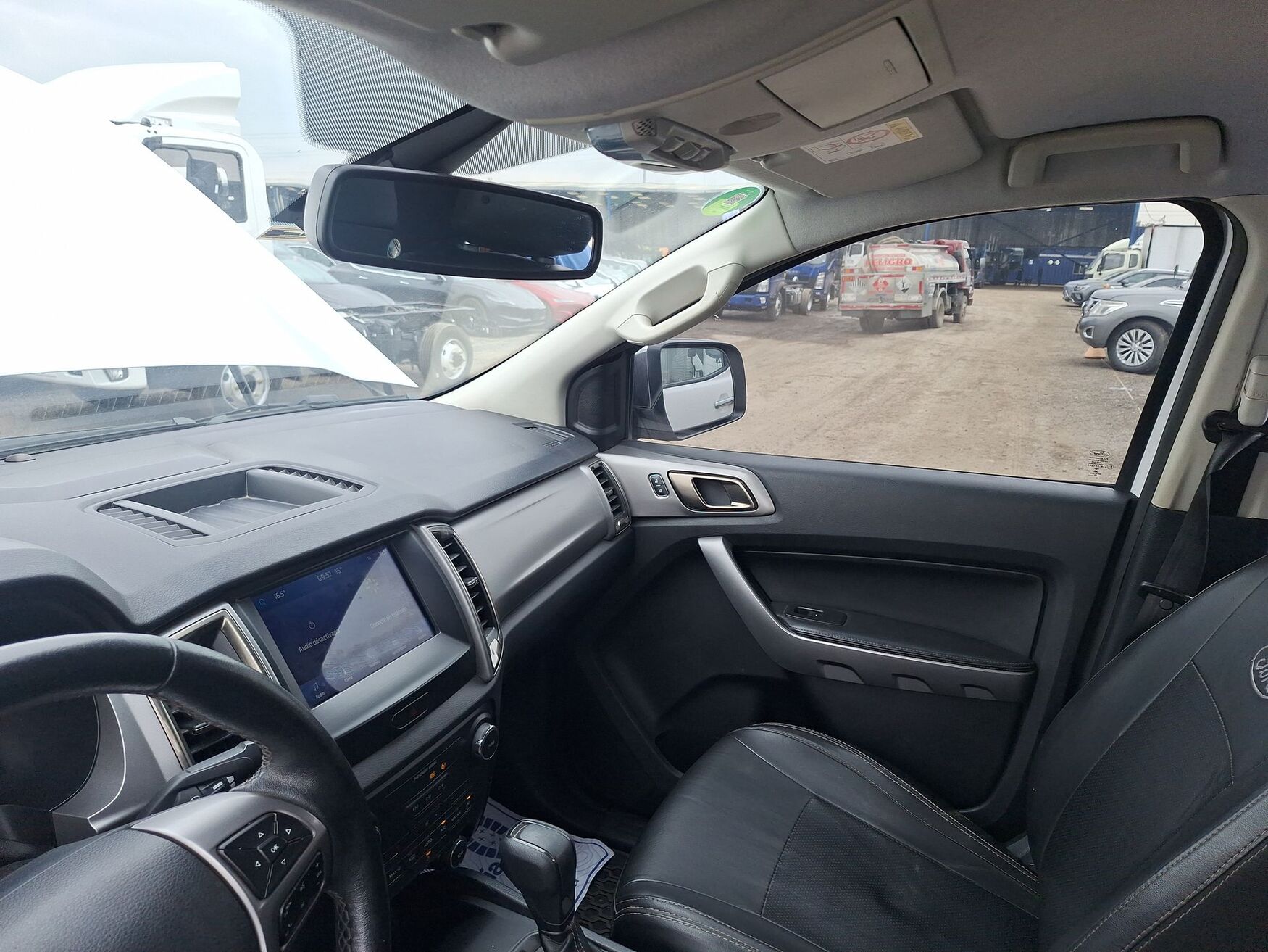 Ford - Ranger - 2023 image number 2