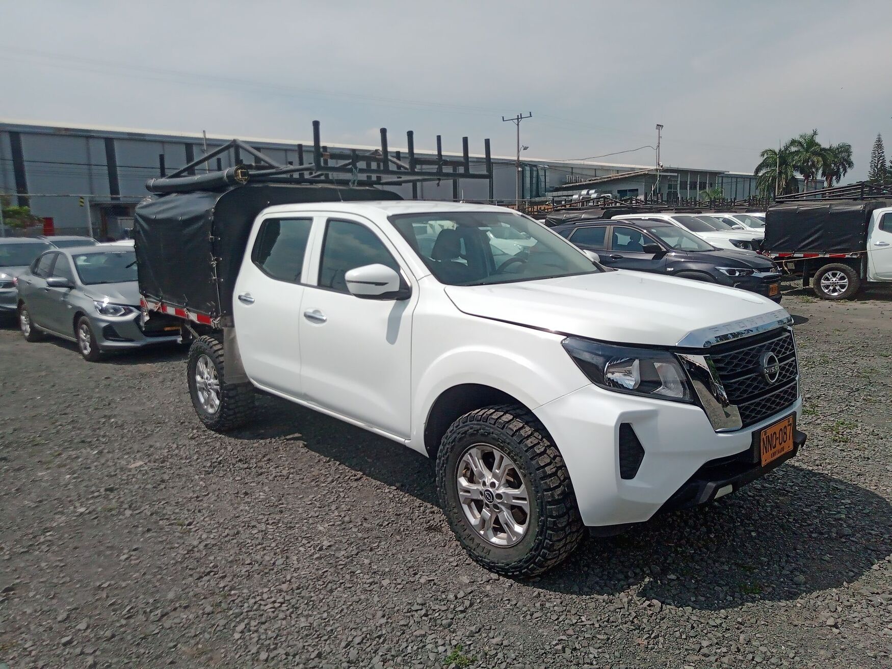 Nissan - Frontier - 2024 image number 1