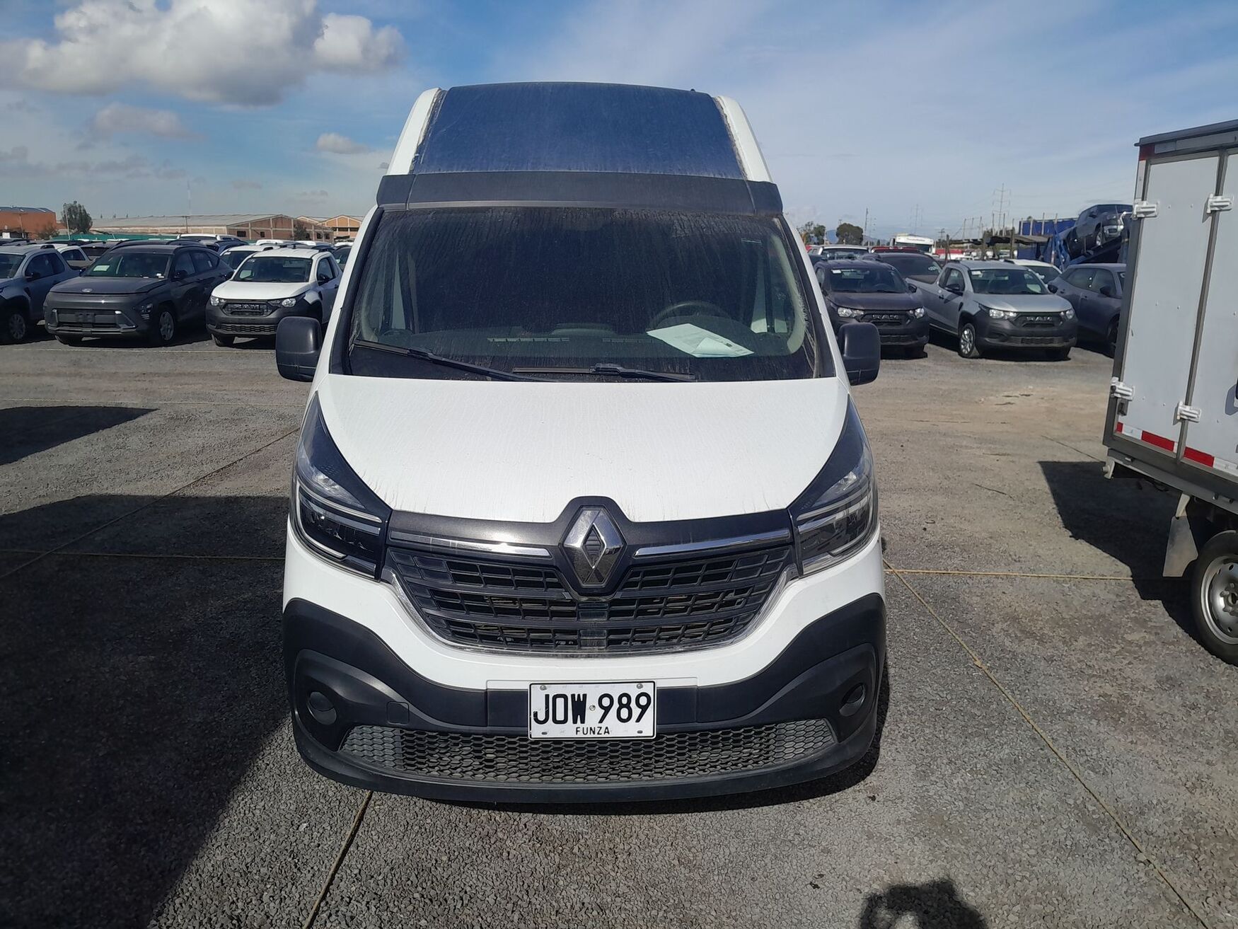 Renault - Trafic - 2021 image number 4