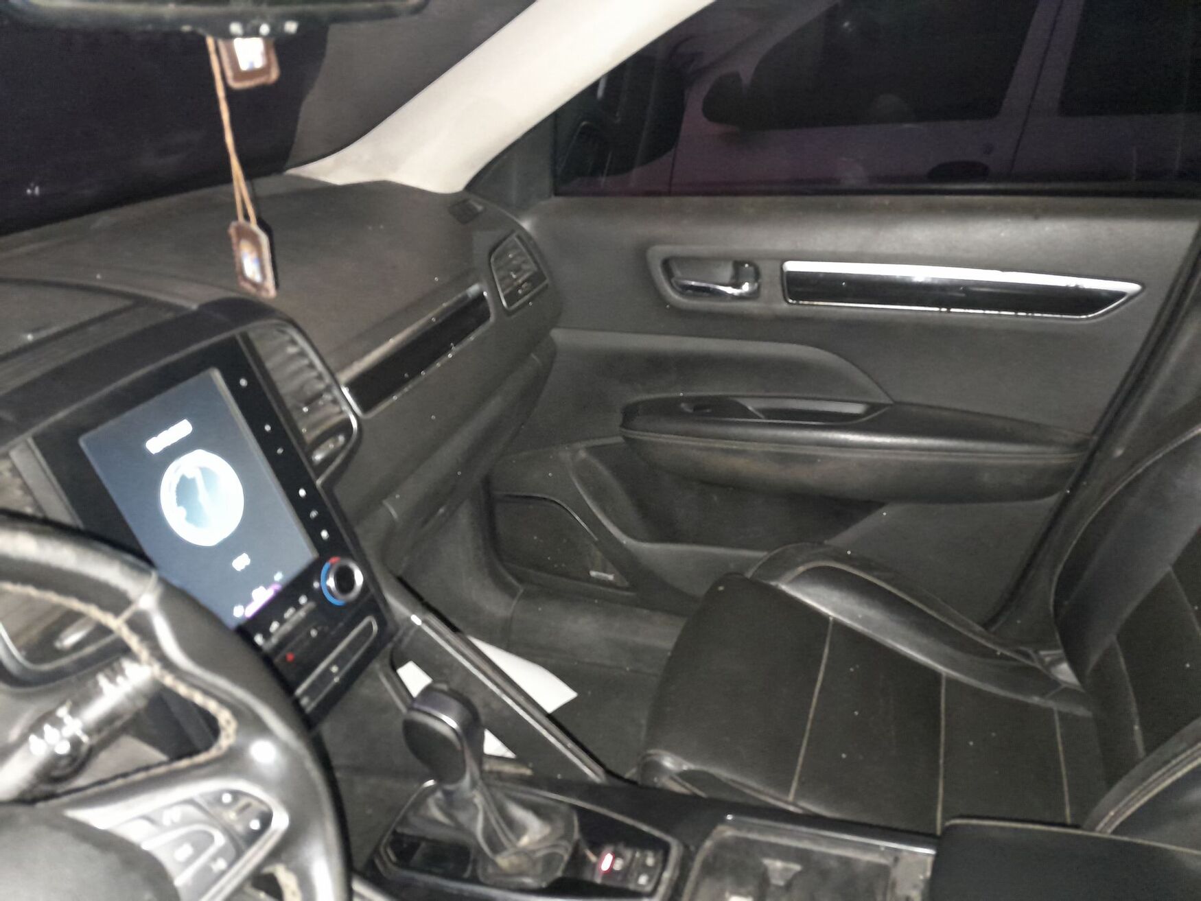 Renault - Koleos - 2020 image number 2