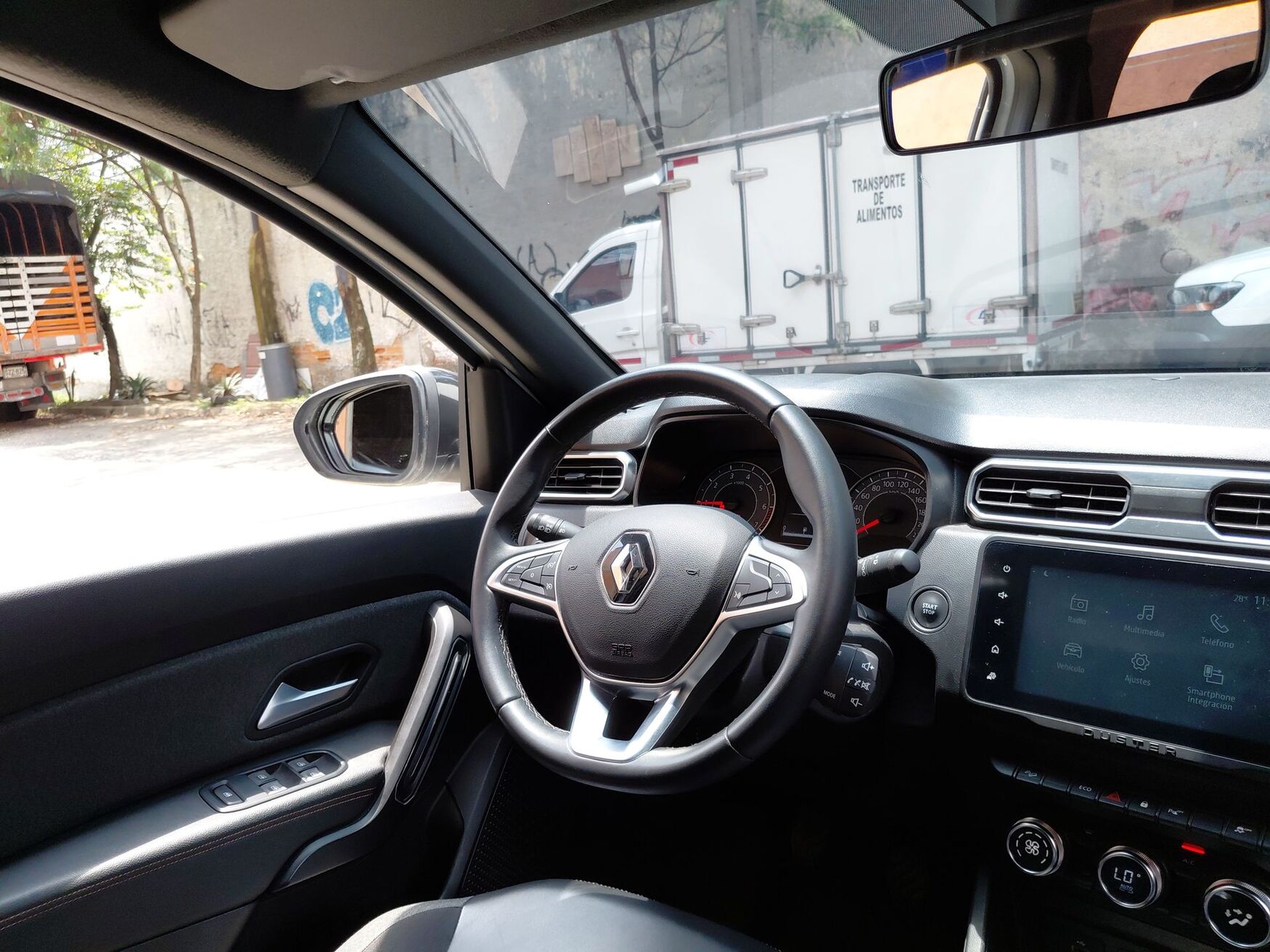 Renault - Duster - 2025 image number 11