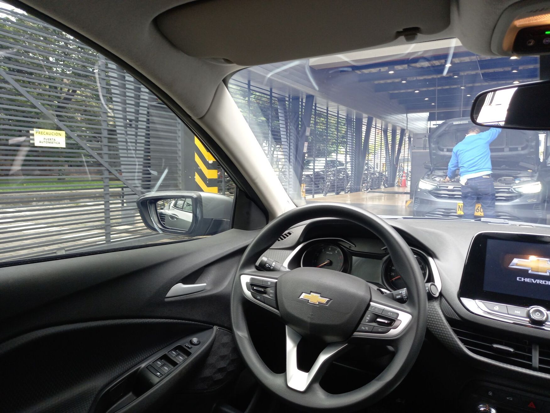 Chevrolet - Onix - 2025 image number 11