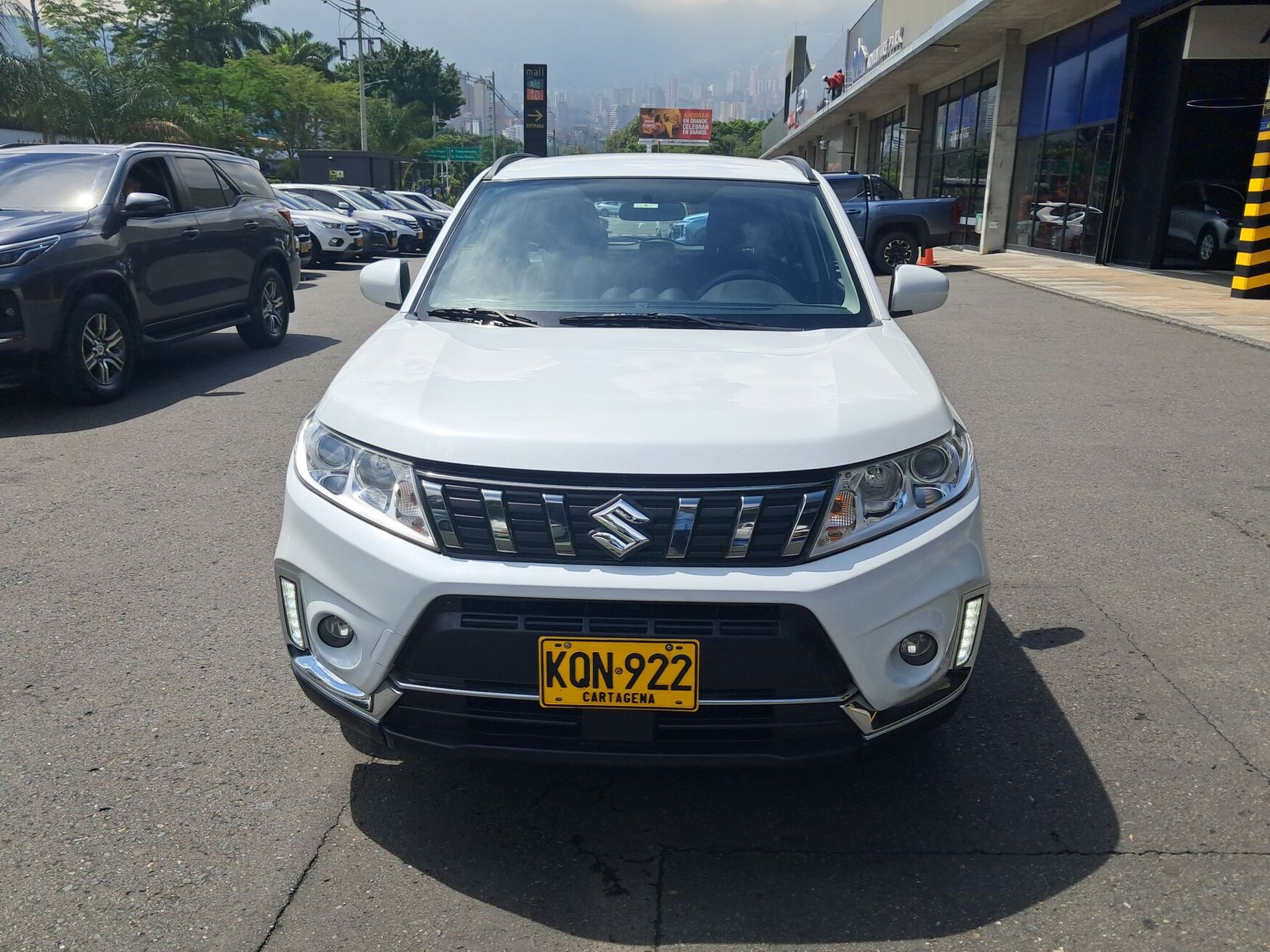 Suzuki - Vitara - 2023 image number 4