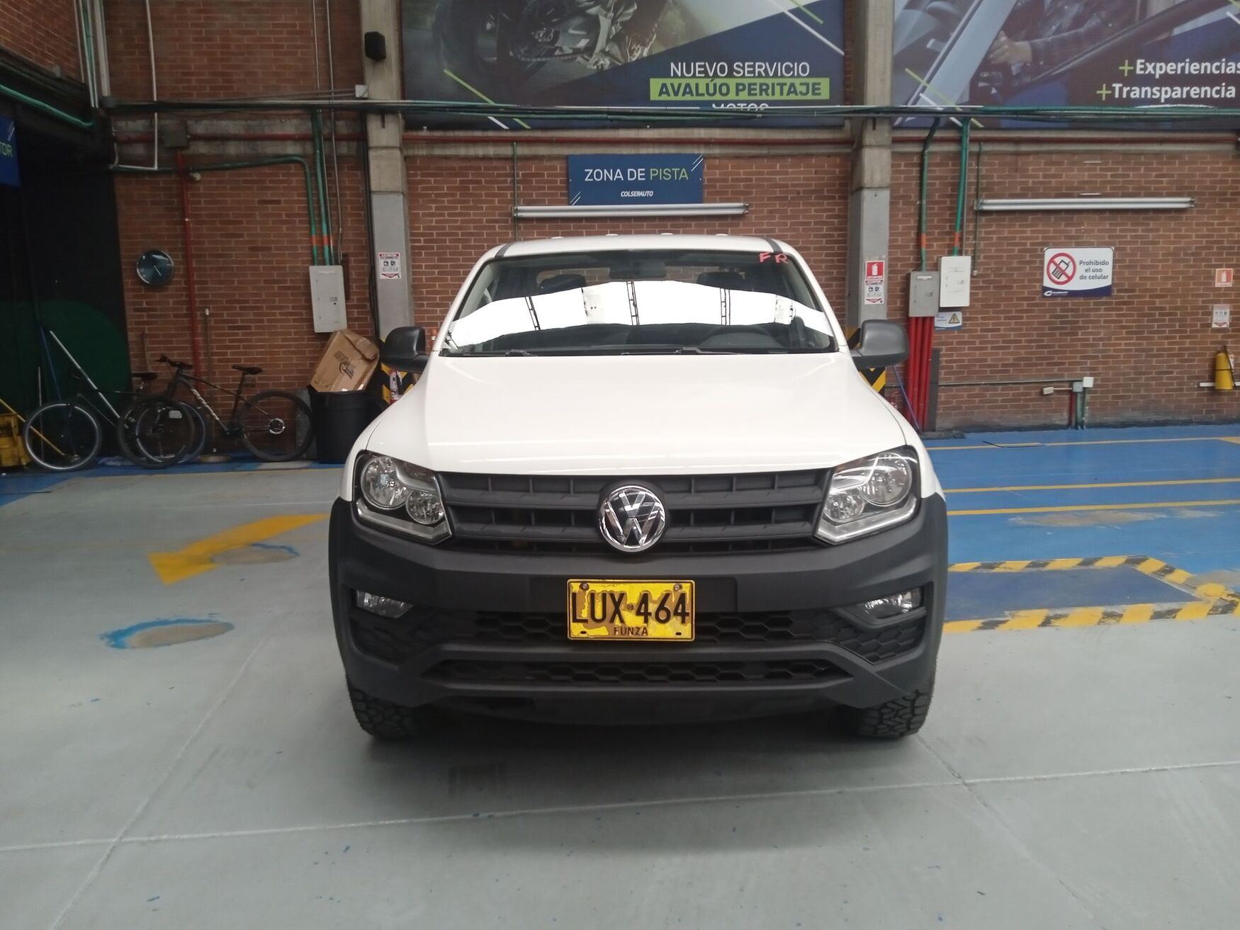 Volkswagen - Amarok - 2023 image number 4