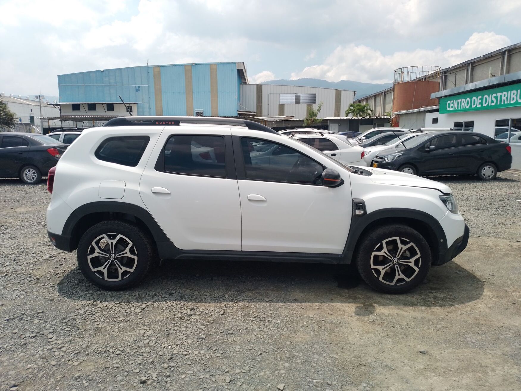 Renault - Duster - 2025 image number 10