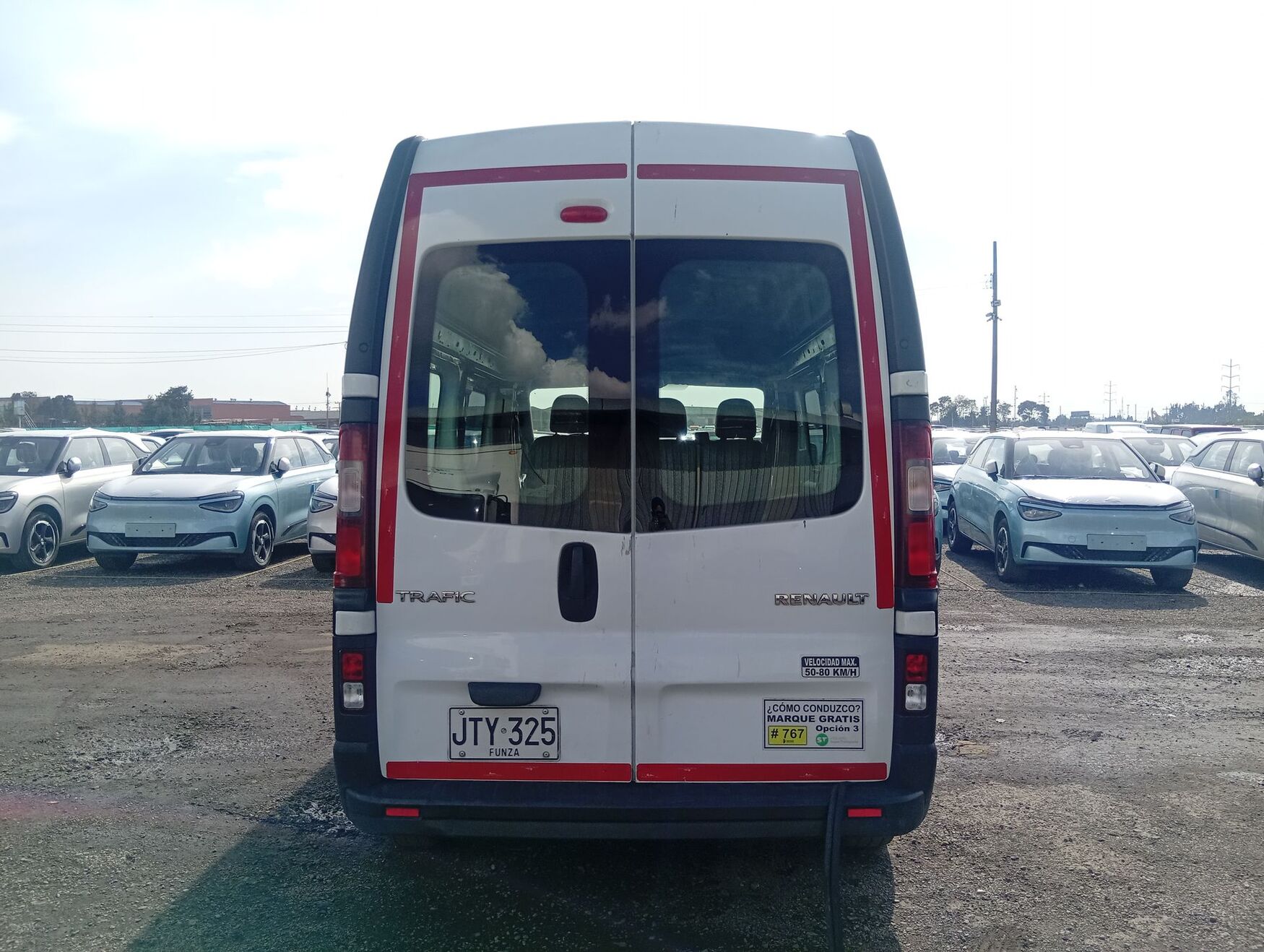 Renault - Trafic - 2021 image number 8