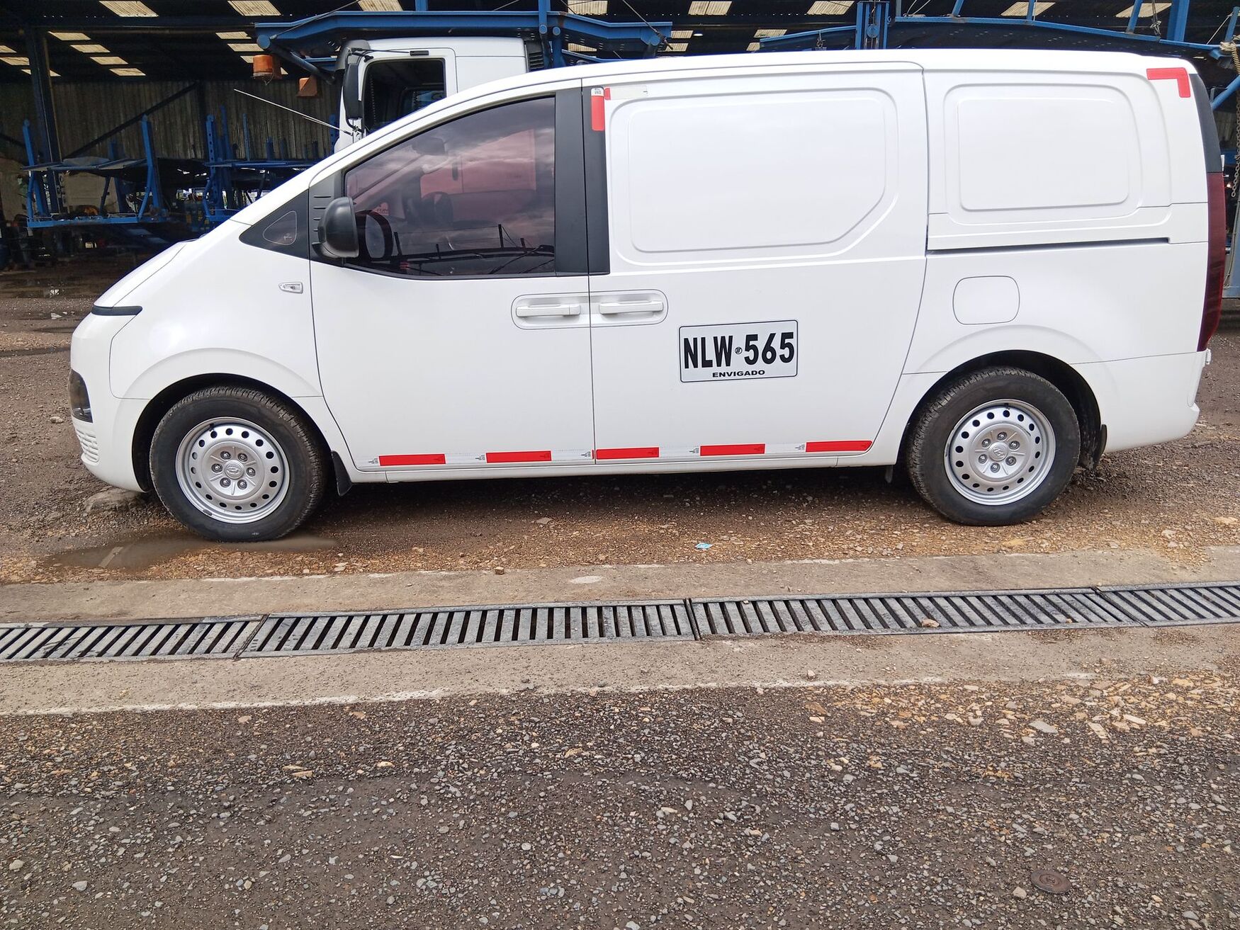 Hyundai - STARIA - 2024 image number 6