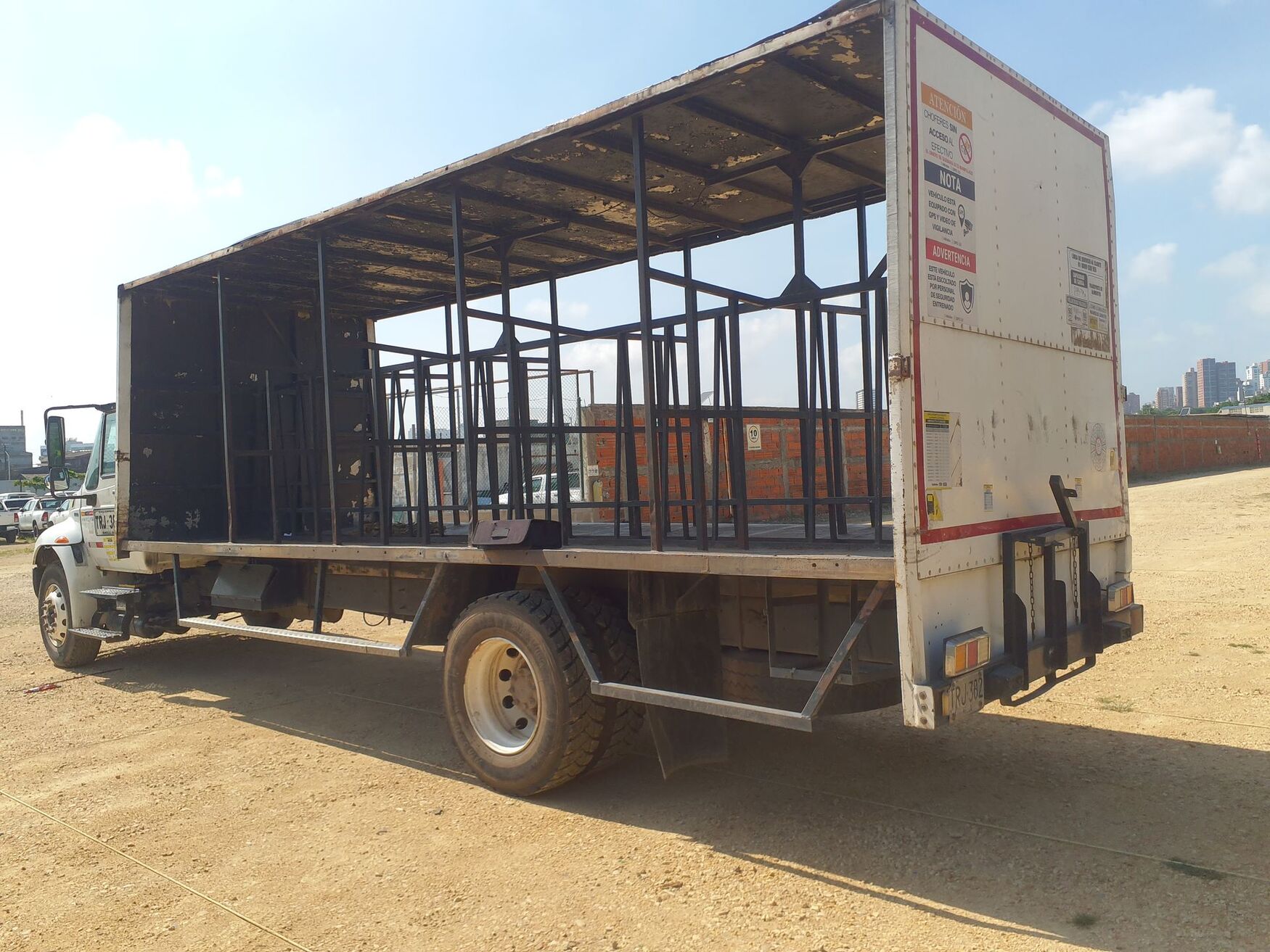 International - 4300 - 2012 image number 7