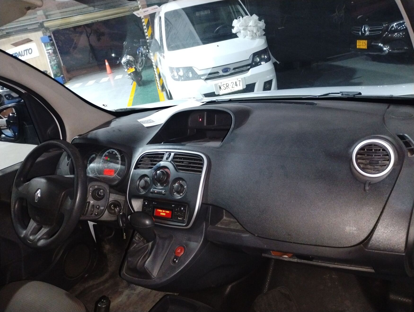 Renault - Kangoo ZE - 2020 image number 11