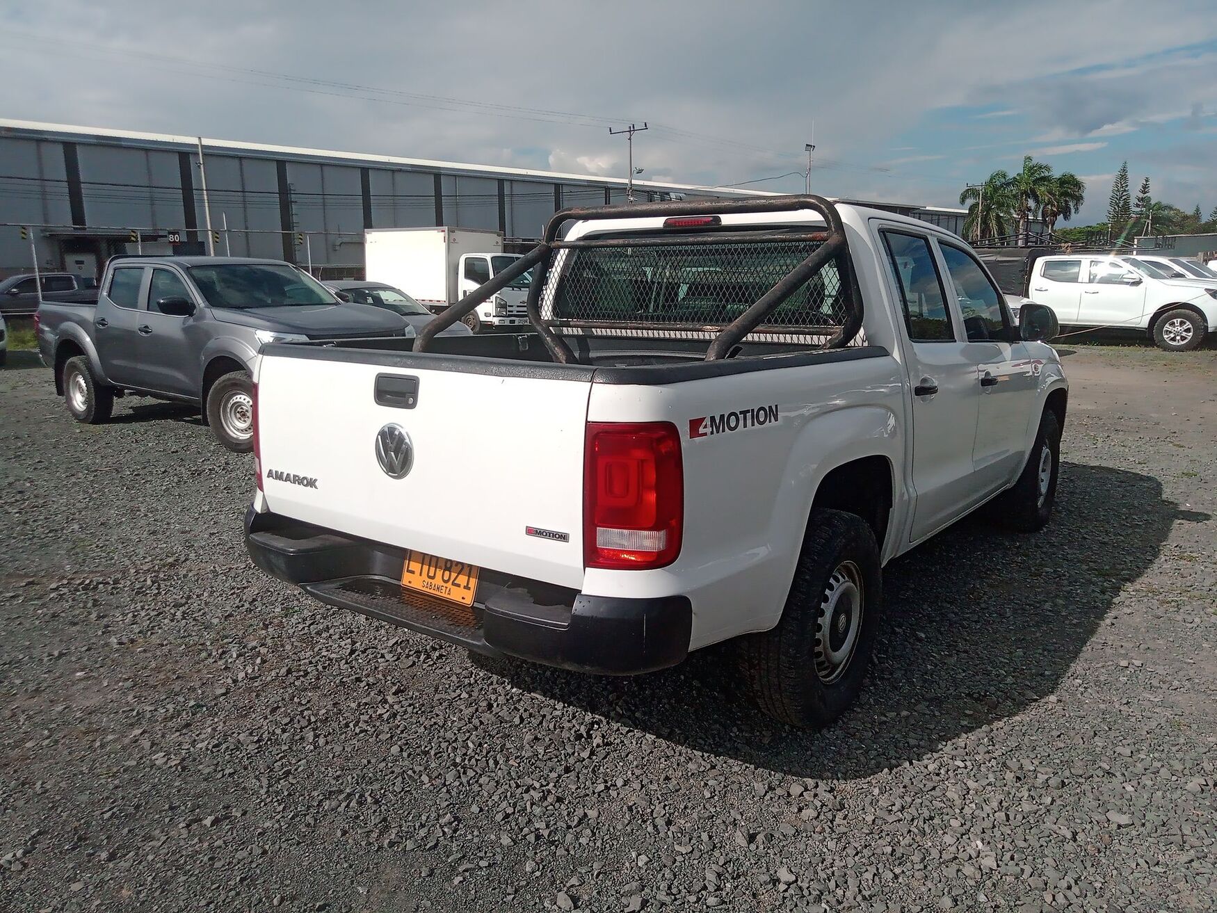 Volkswagen - Amarok - 2023 image number 9