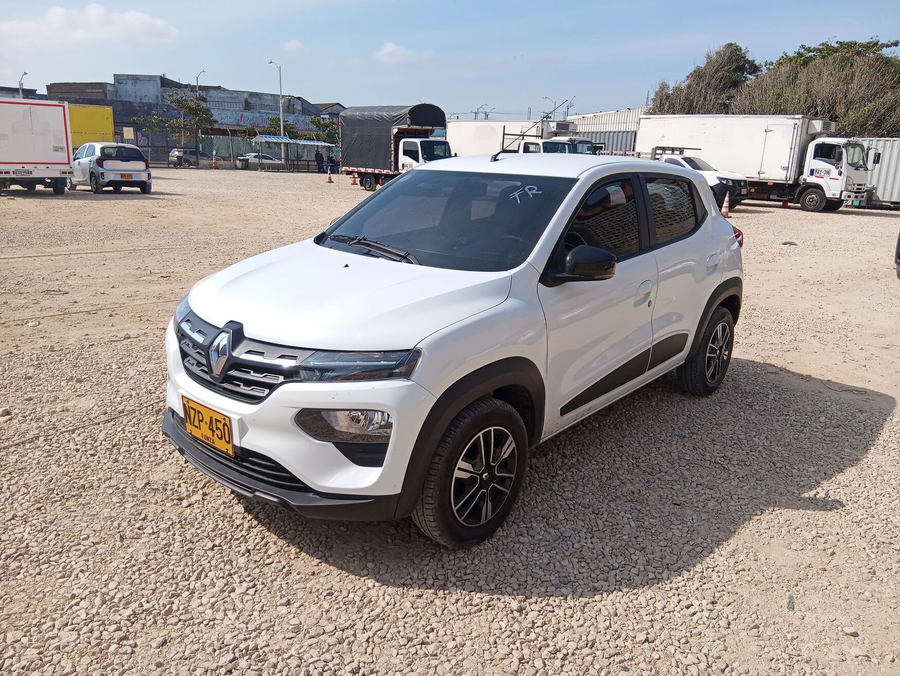 Renault - Kwid - 2025 image number 5