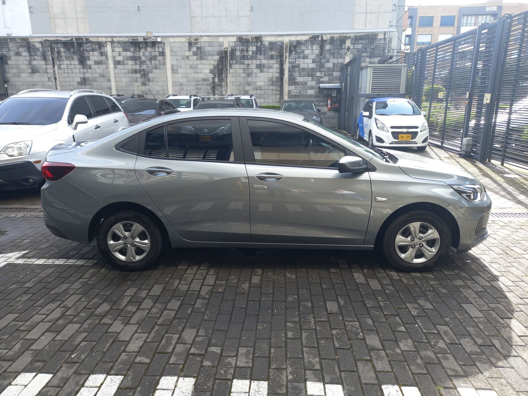 Chevrolet - Onix - 2025 image number 10