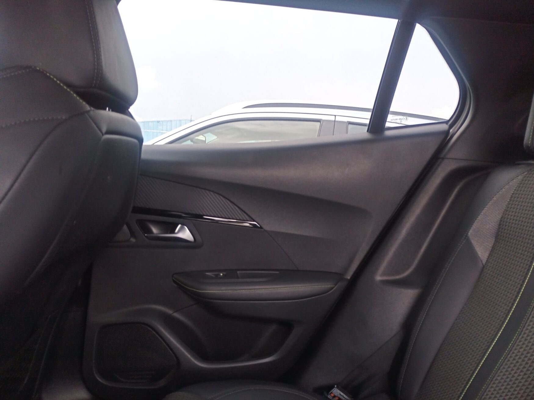 Peugeot - 2008 - 2022 image number 3