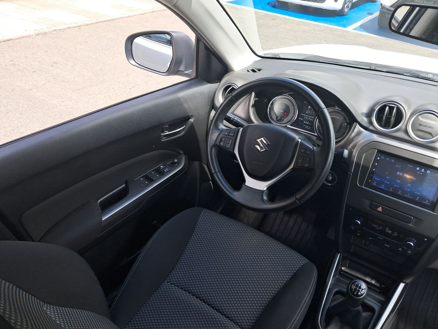 Suzuki - Vitara - 2023 image number 11