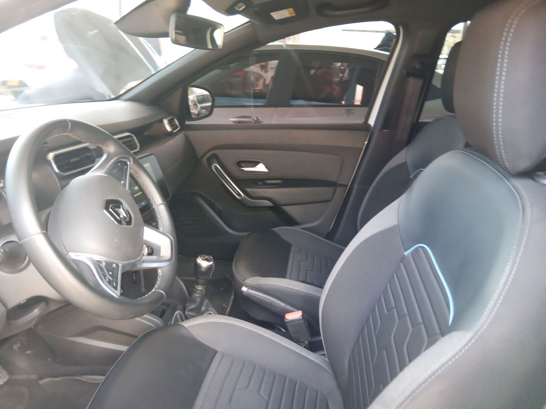 Renault - Duster - 2024 image number 2