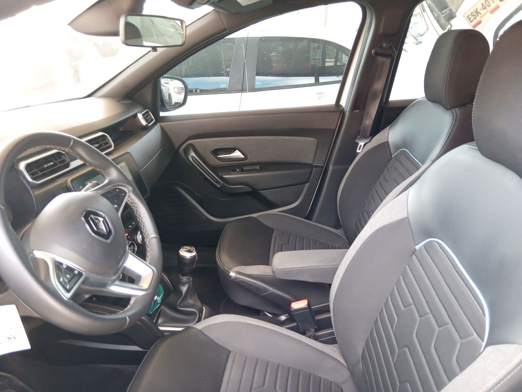 Renault - Duster - 2024 image number 2