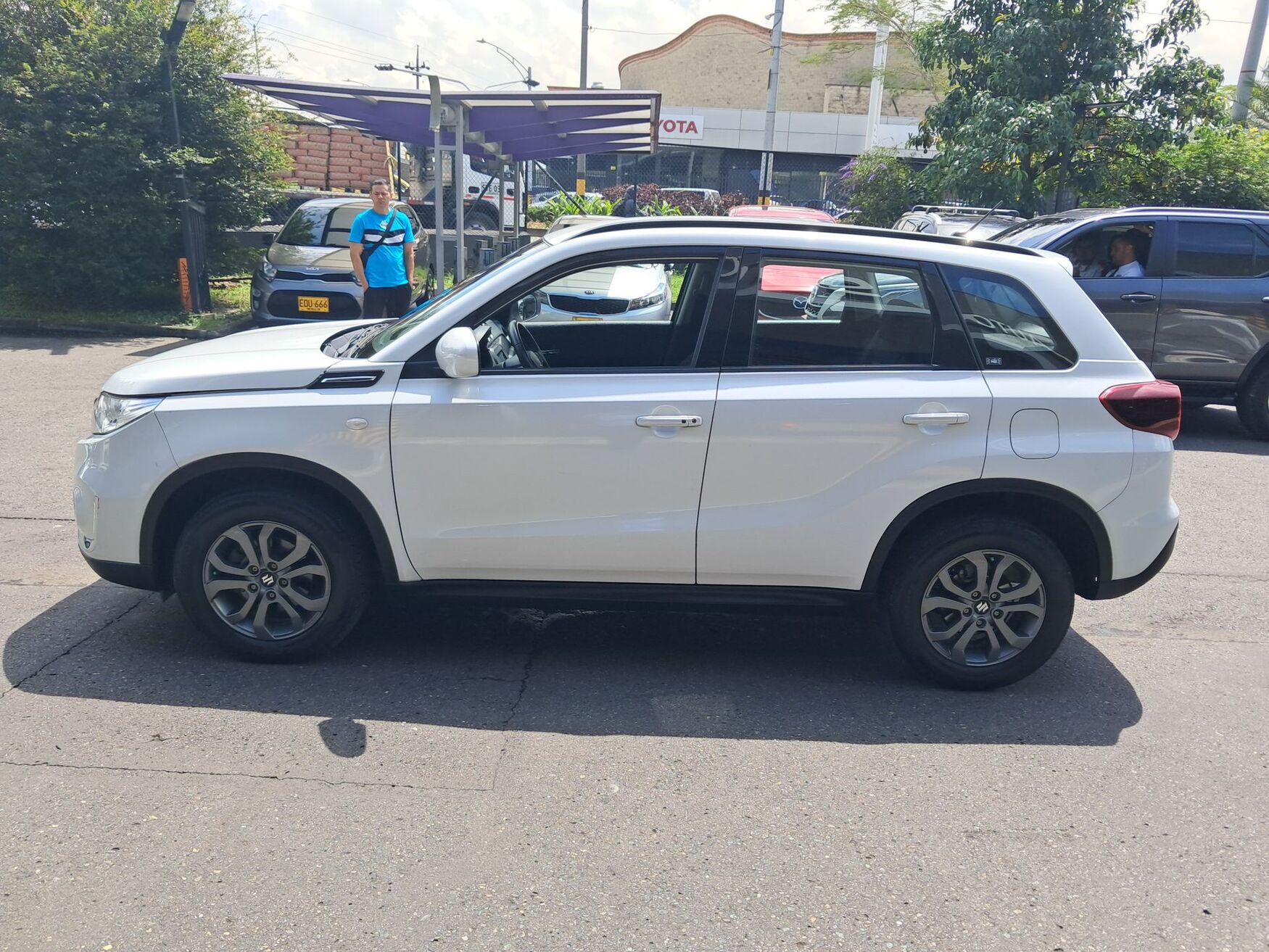 Suzuki - Vitara - 2023 image number 6