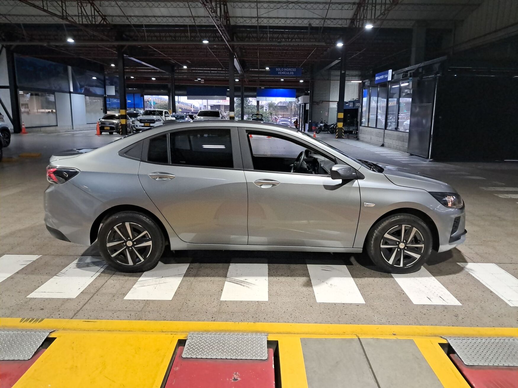 Chevrolet - Onix - 2026 image number 10