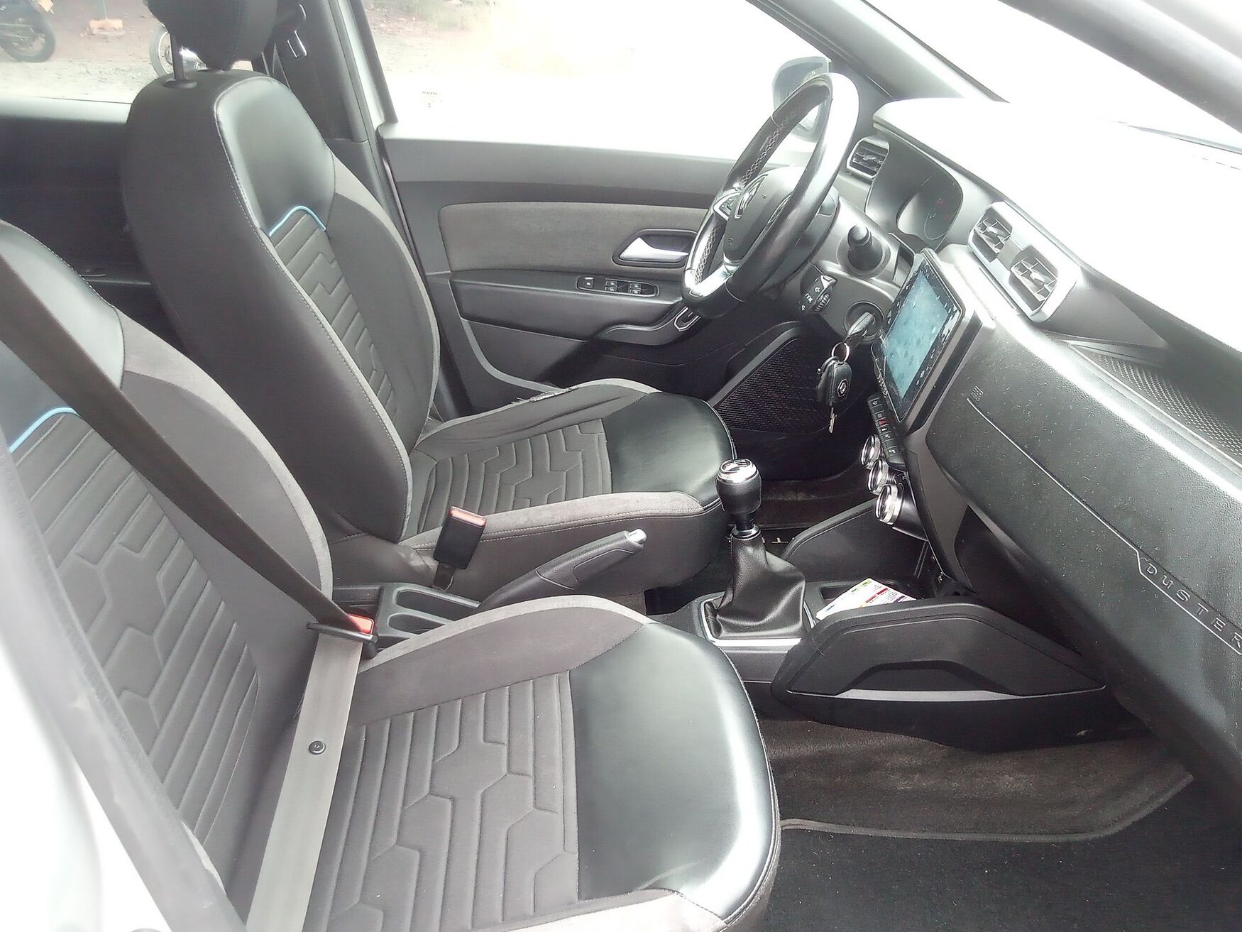 Renault - Duster - 2023 image number 2