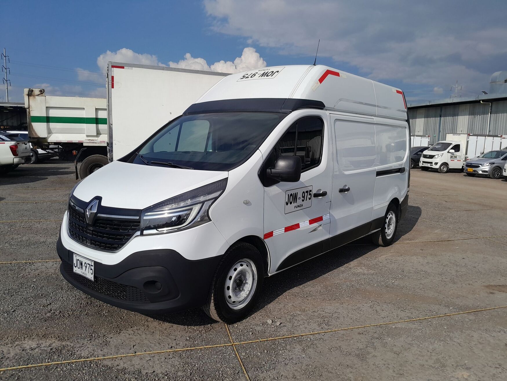 Renault - Trafic - 2021 image number 5