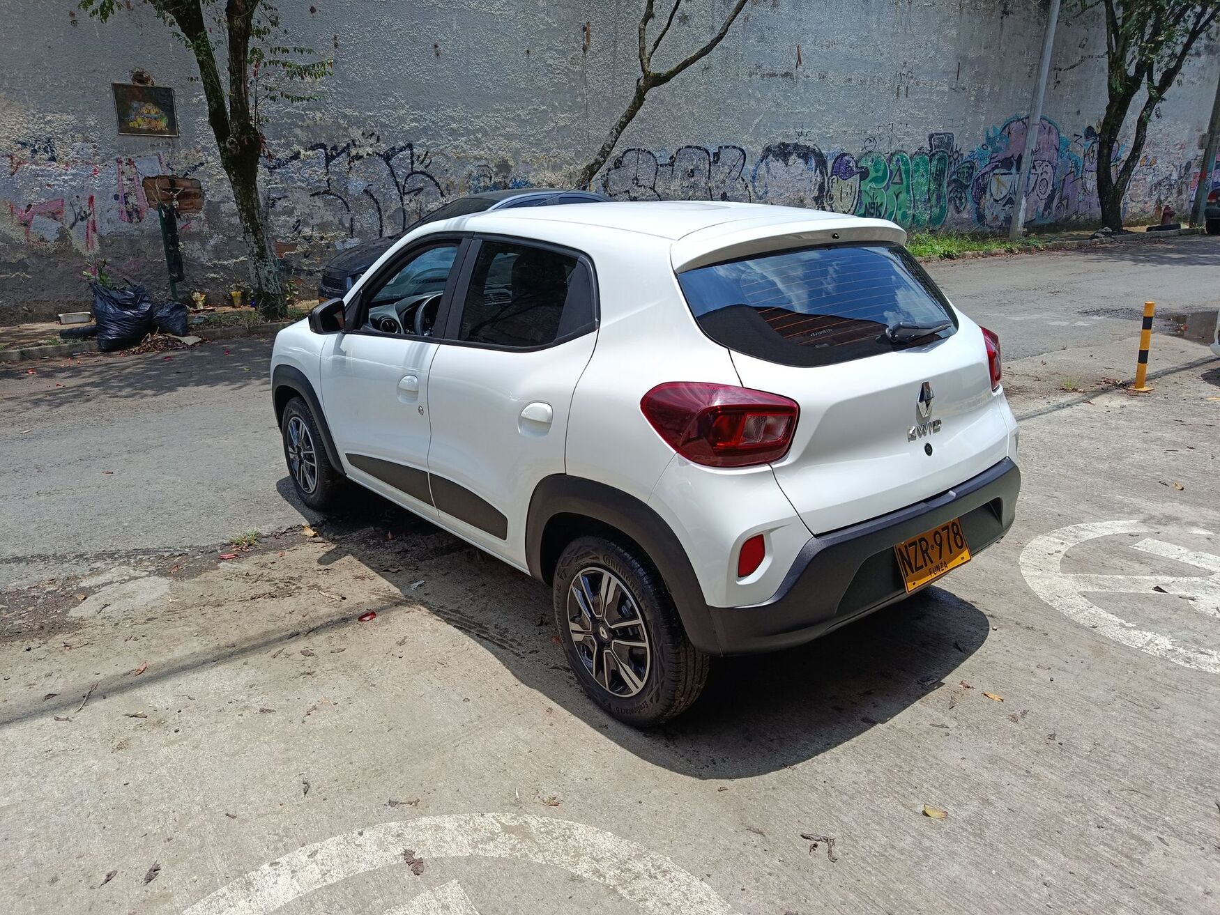 Renault - Kwid - 2025 image number 7