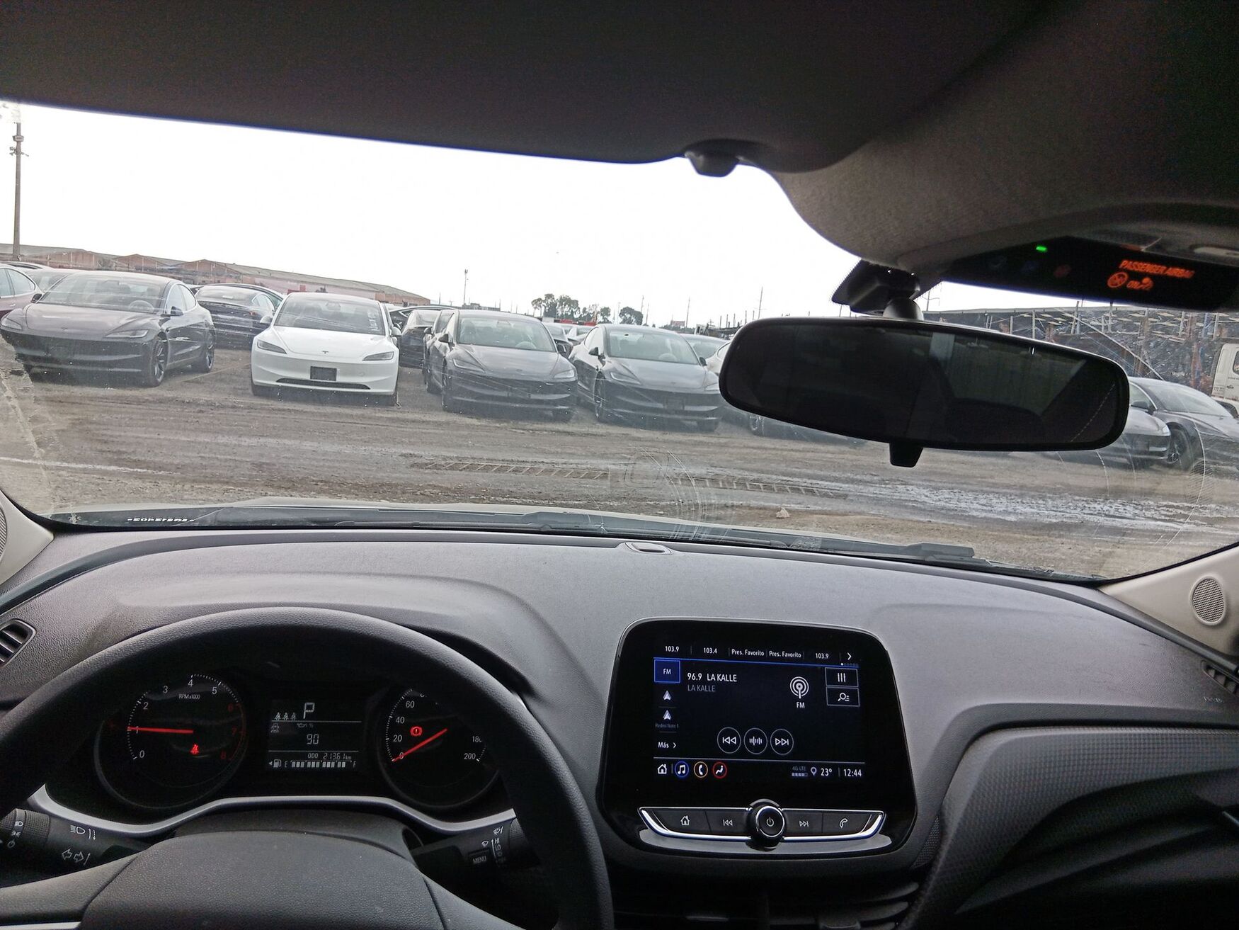 Chevrolet - Onix - 2025 image number 11