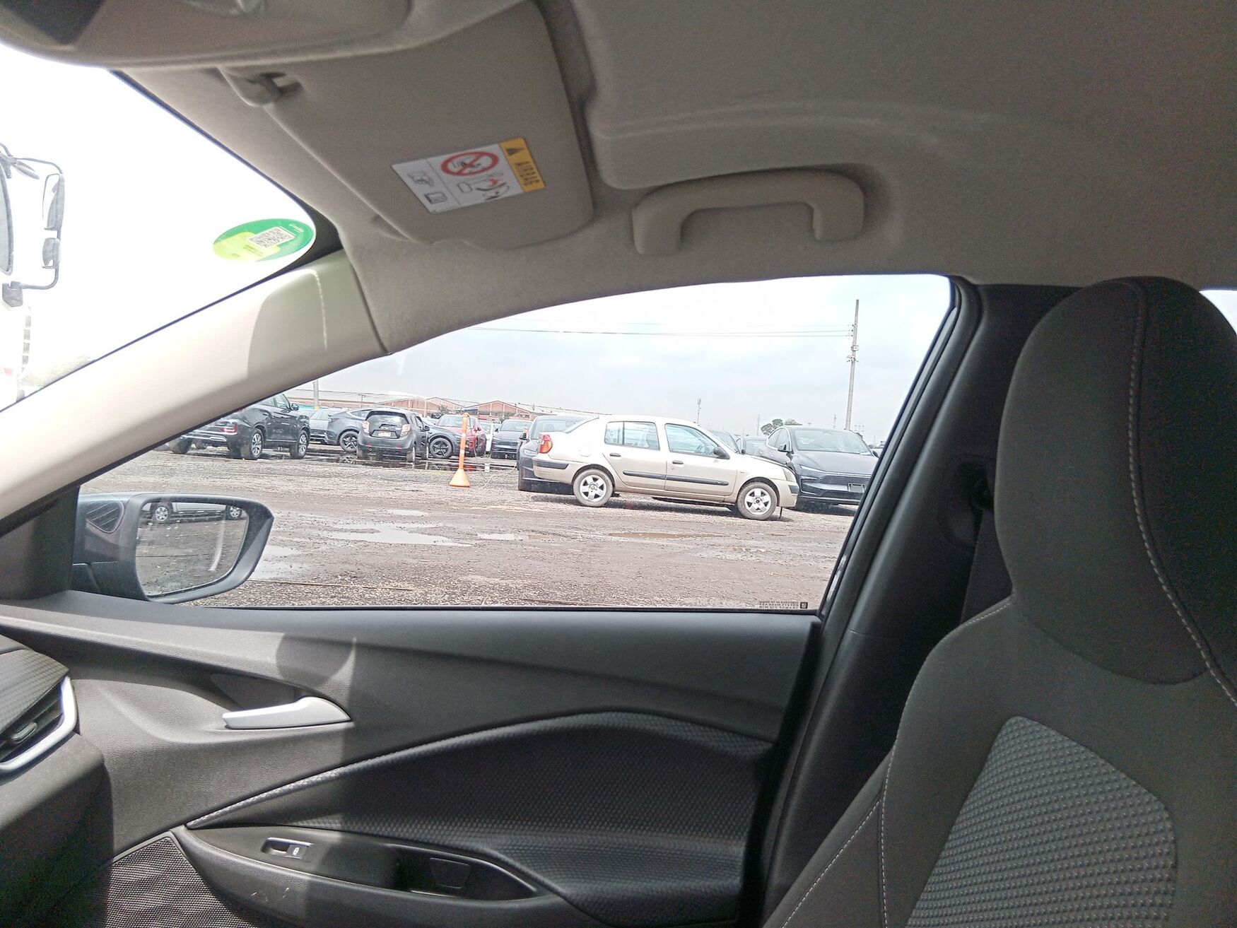 Chevrolet - Onix - 2025 image number 3