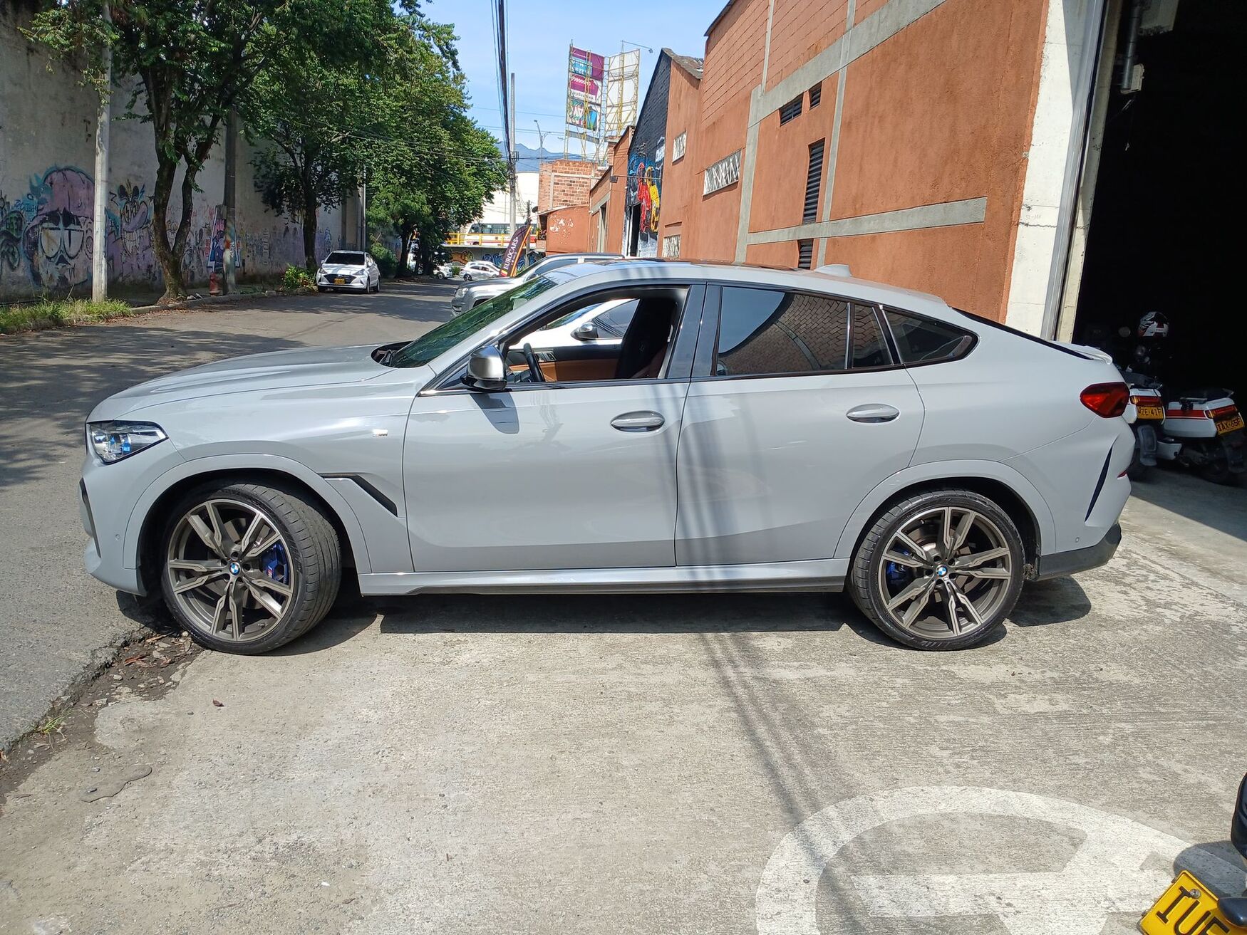 BMW - X6 - 2023 image number 6