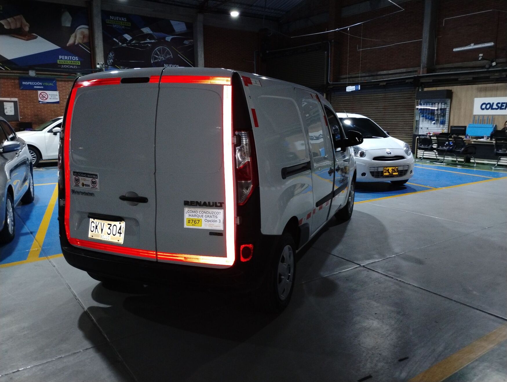 Renault - Kangoo ZE - 2020 image number 9