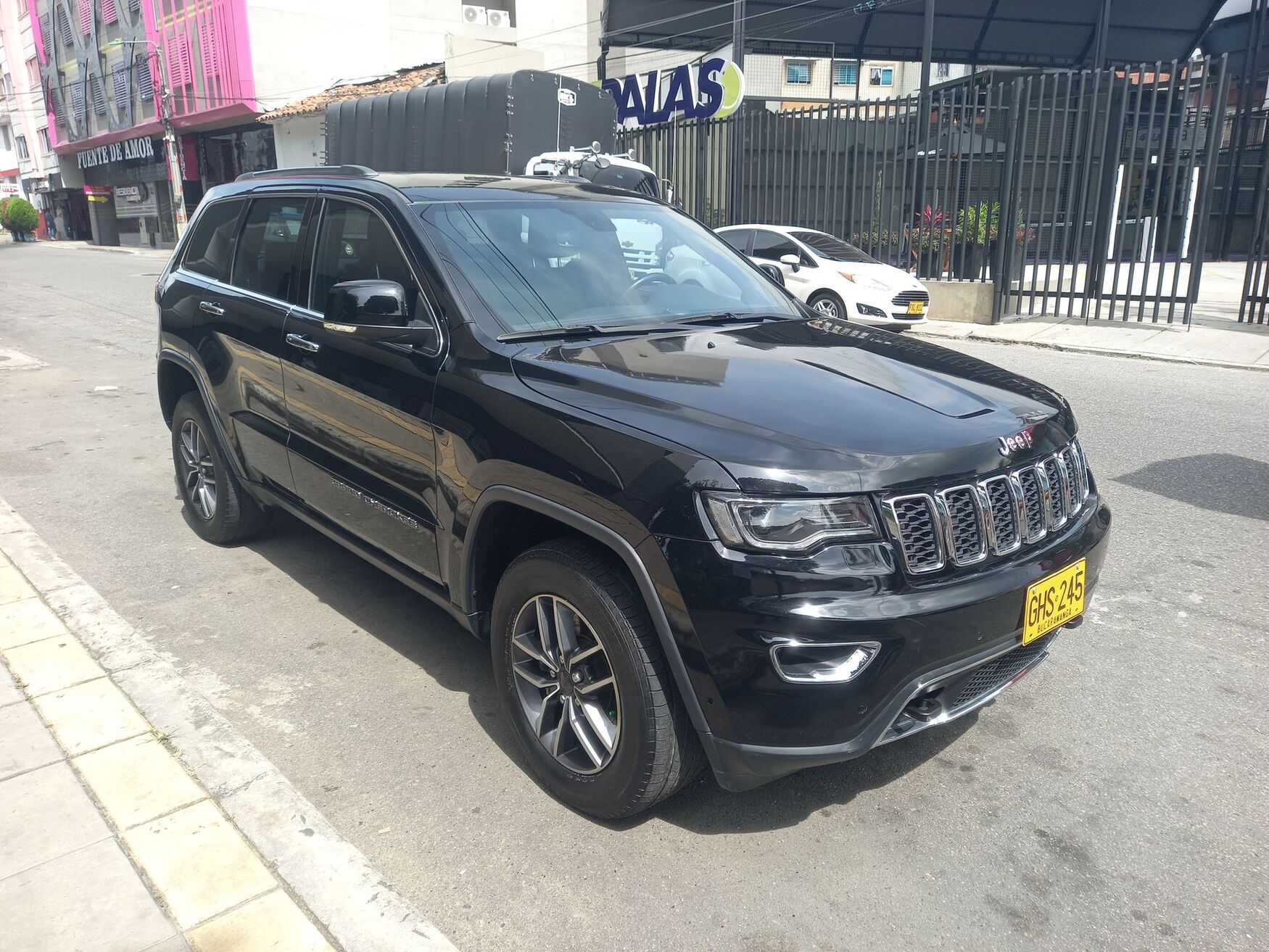 Jeep - Grand Cherokee - 2021 image number 1