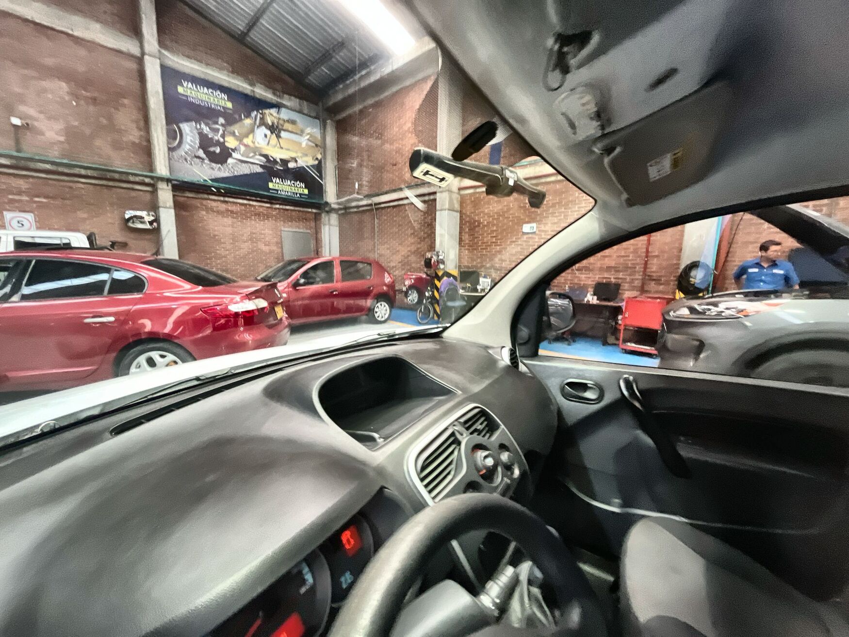 Renault - Kangoo ZE - 2020 image number 2