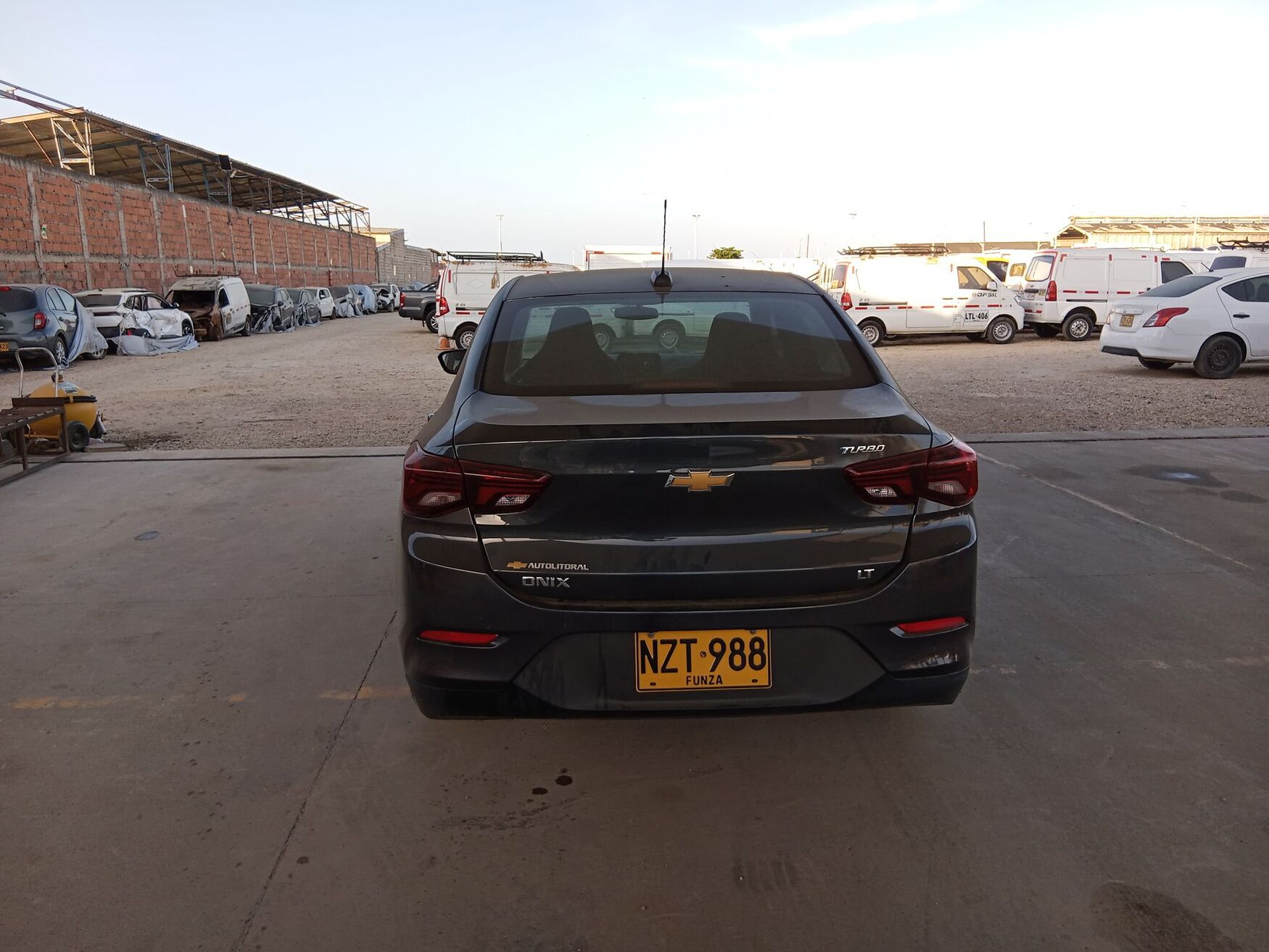 Chevrolet - Onix - 2025 image number 8