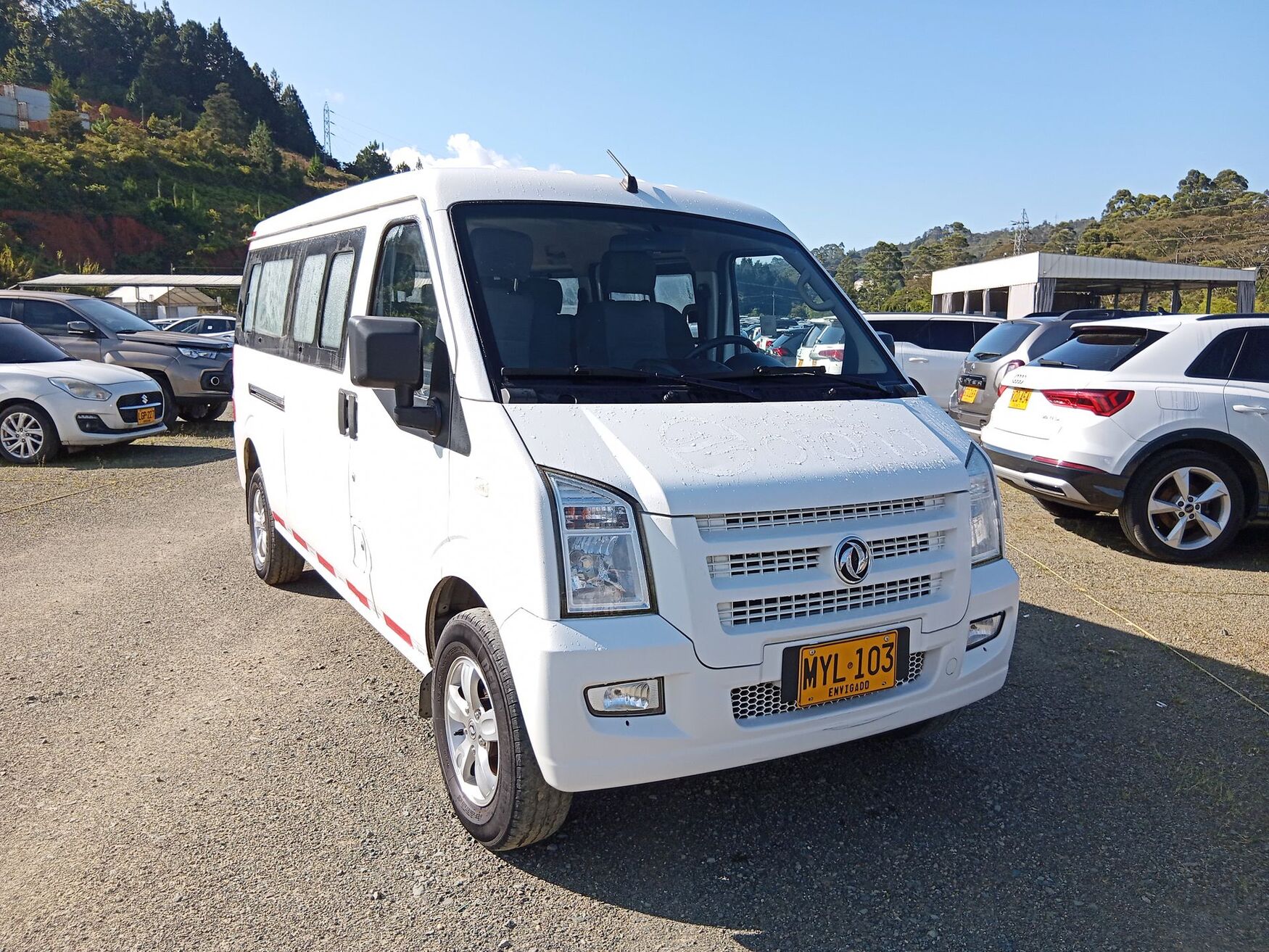 DFSK - C37 - 2024 image number 1