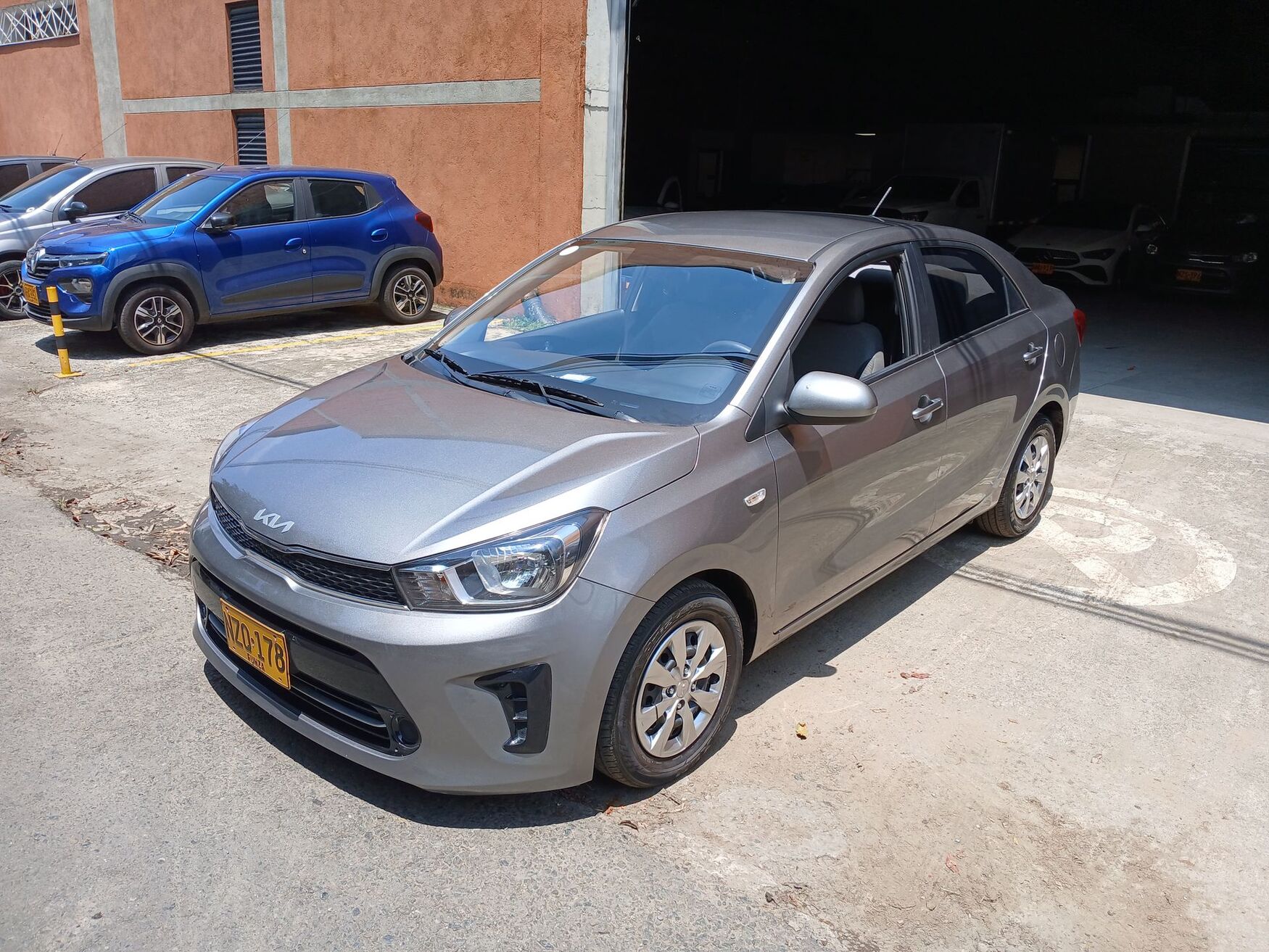 Kia - Soluto - 2025 image number 5