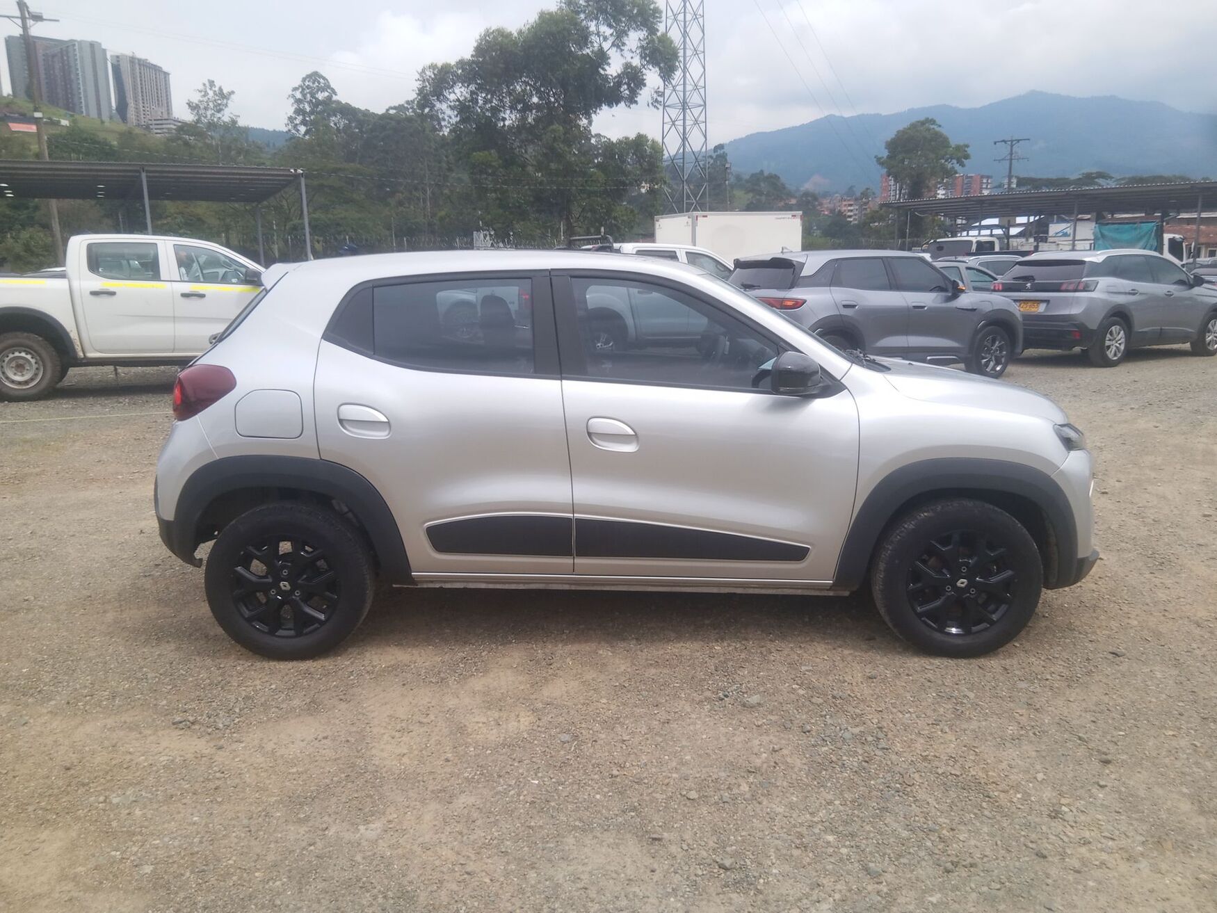 Renault - Kwid - 2026 image number 10