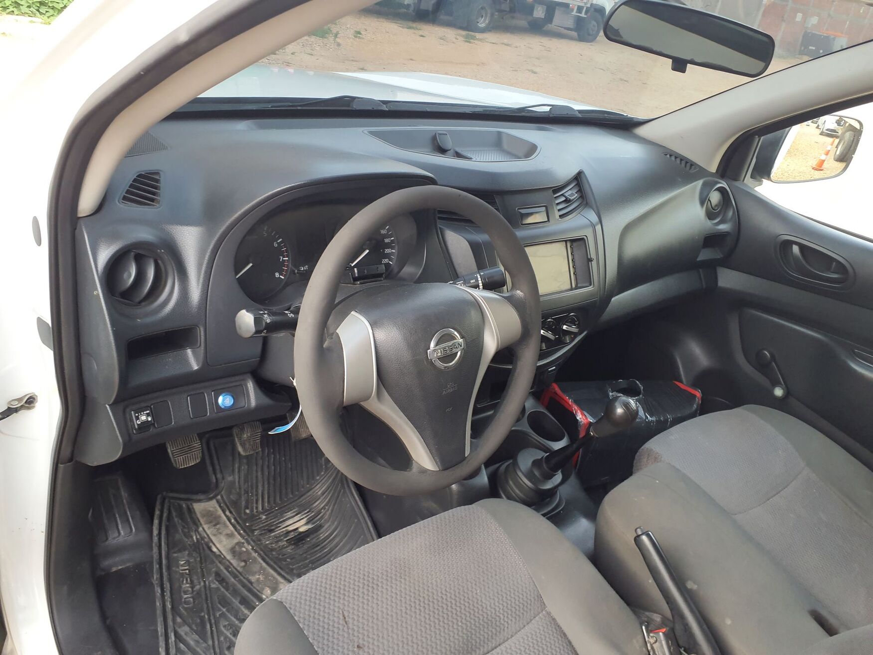 Nissan - Frontier - 2019 image number 11