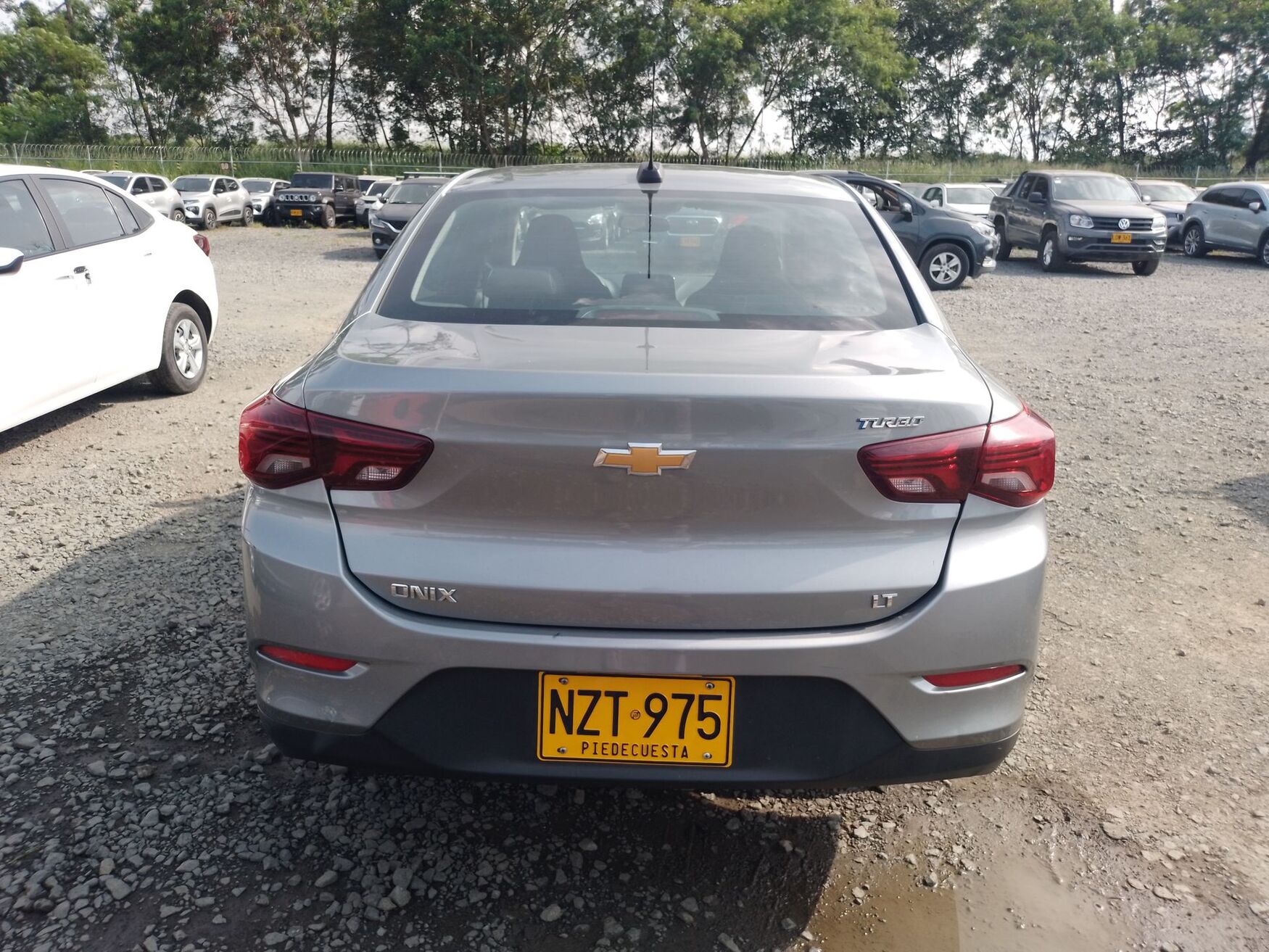 Chevrolet - Onix - 2025 image number 8