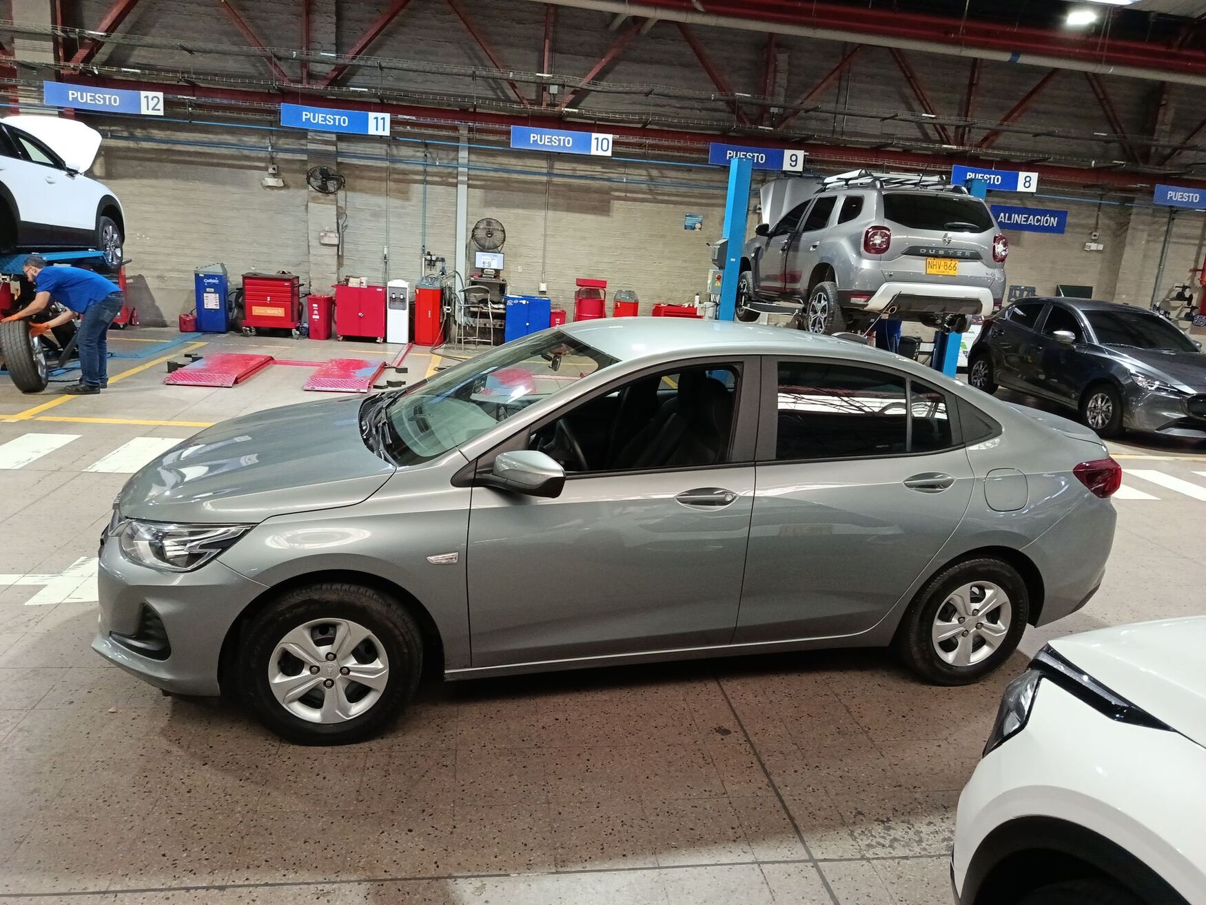Chevrolet - Onix - 2025 image number 6