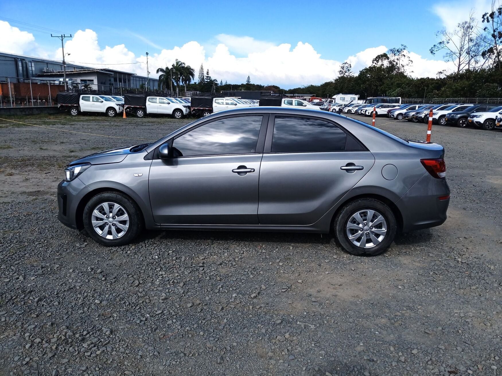 Kia - Soluto - 2026 image number 6